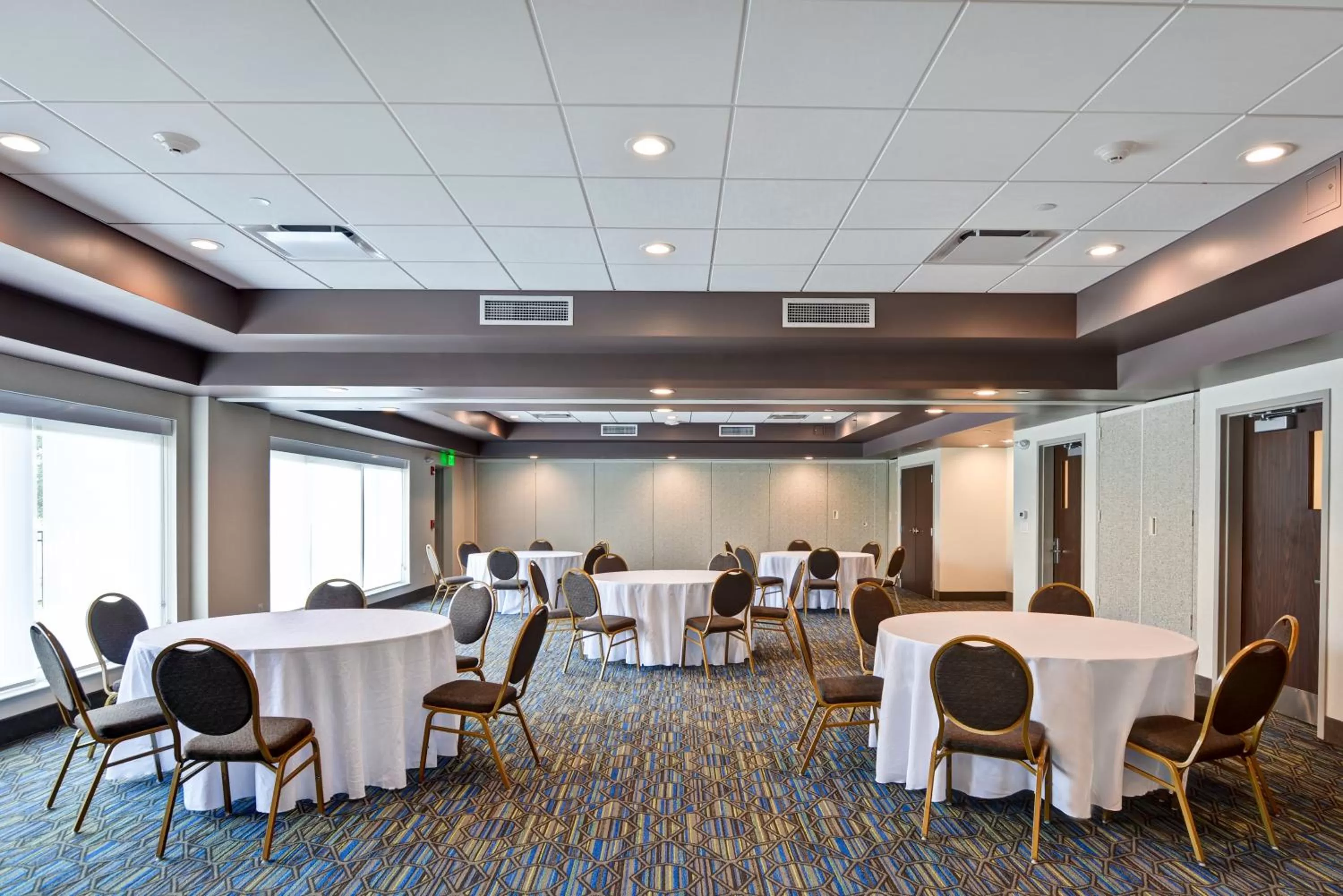 Meeting/conference room in Holiday Inn Express Boston by IHG