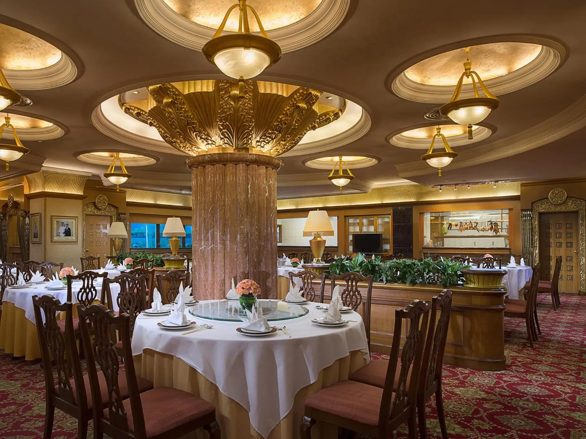 Restaurant/Places to Eat in Celebrity International Grand Hotel