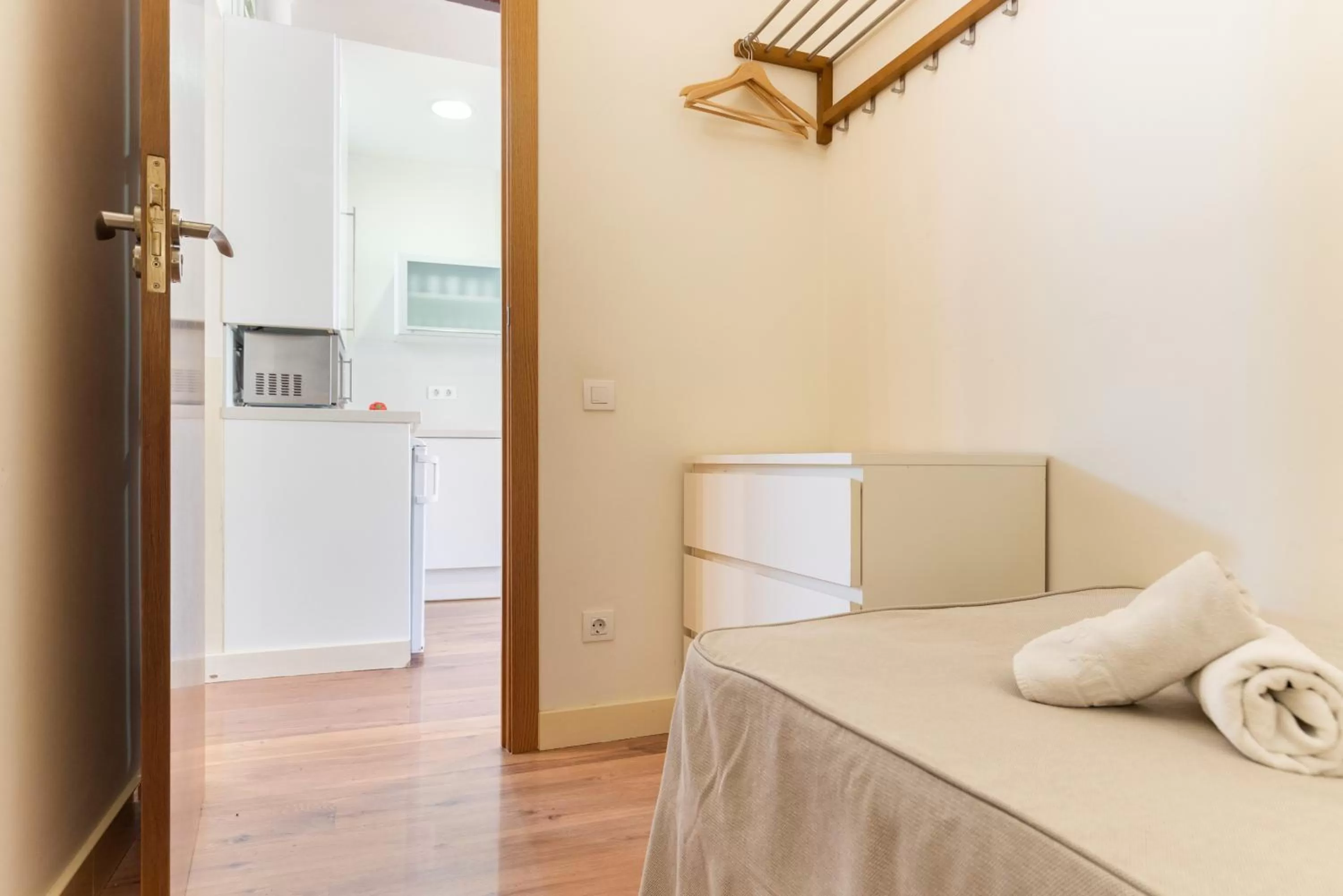 Bed in Atica Apartments - by Weflating