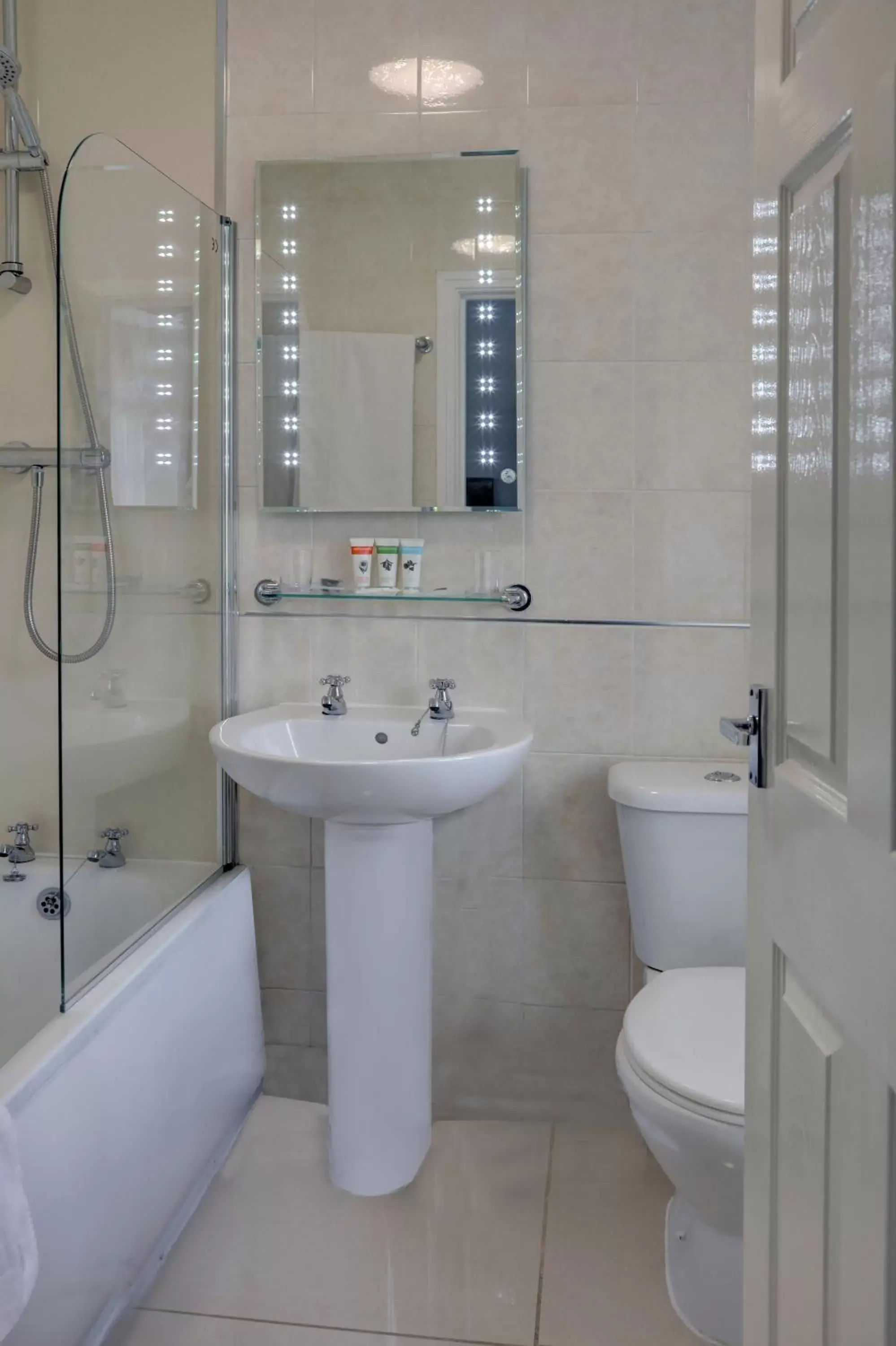Shower, Bathroom in Best Western Bolholt Country Park Hotel