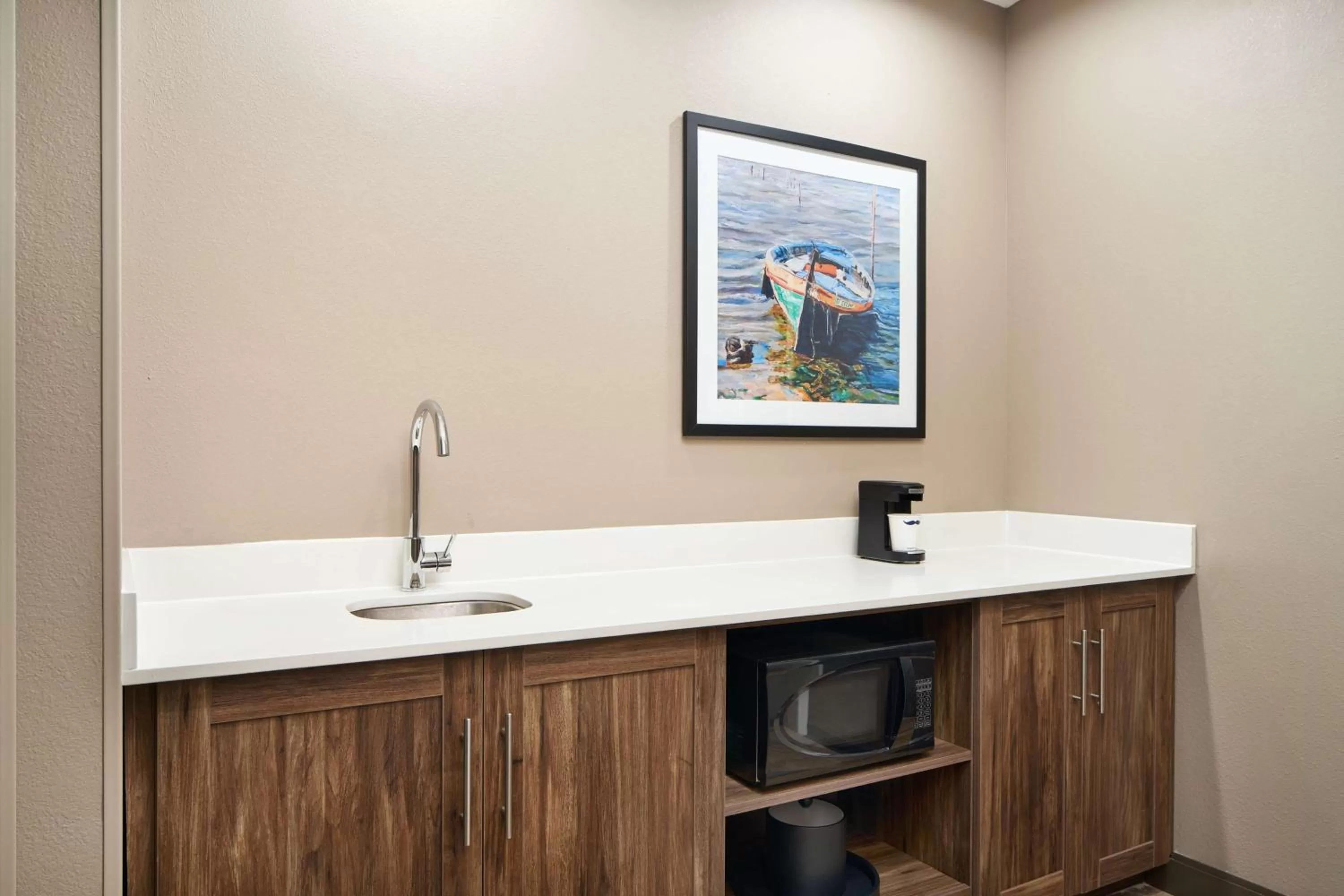 Photo of the whole room in Hampton Inn Clewiston