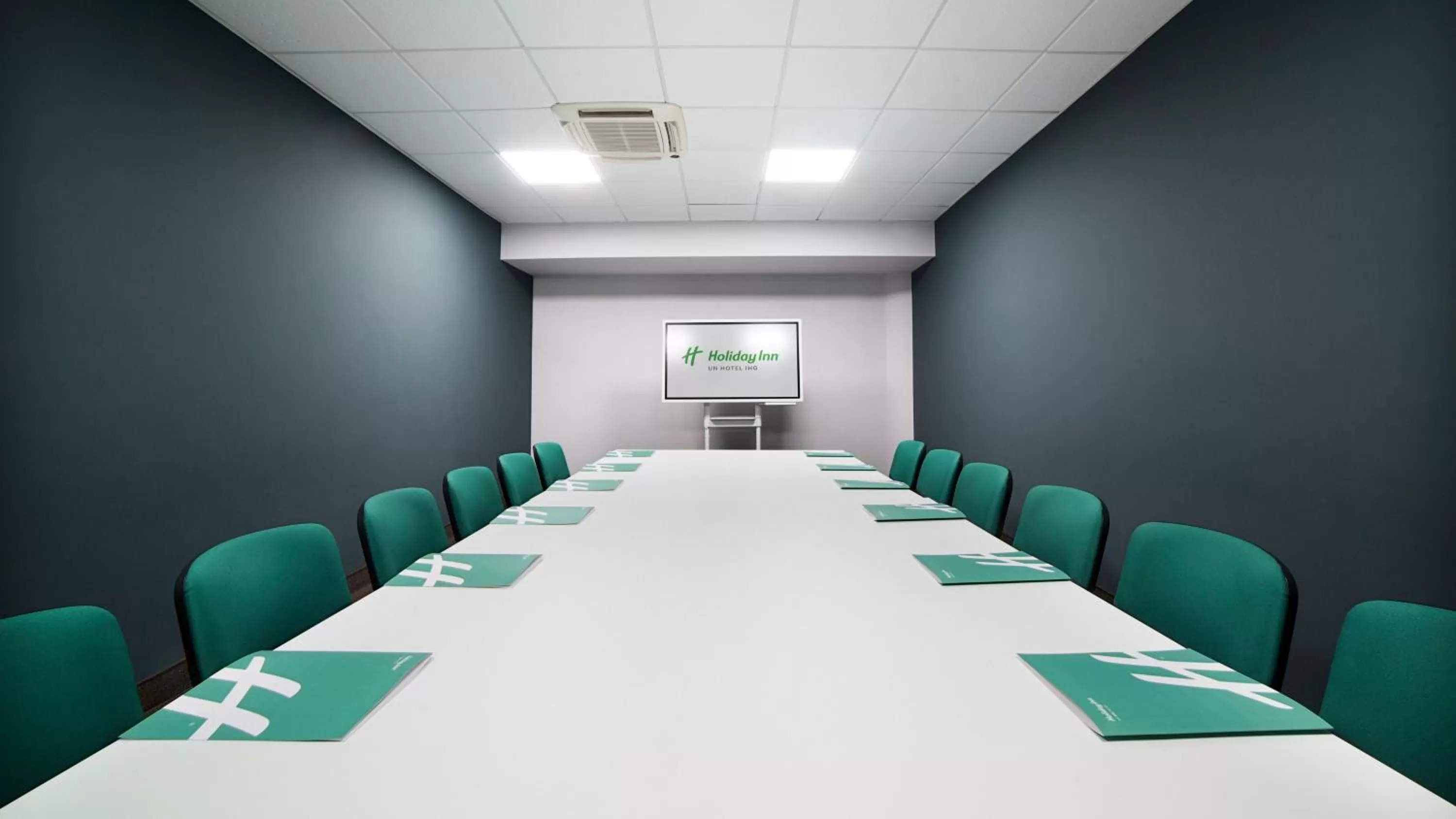 Meeting/conference room in Holiday Inn Nola - Naples Vulcano Buono, an IHG Hotel