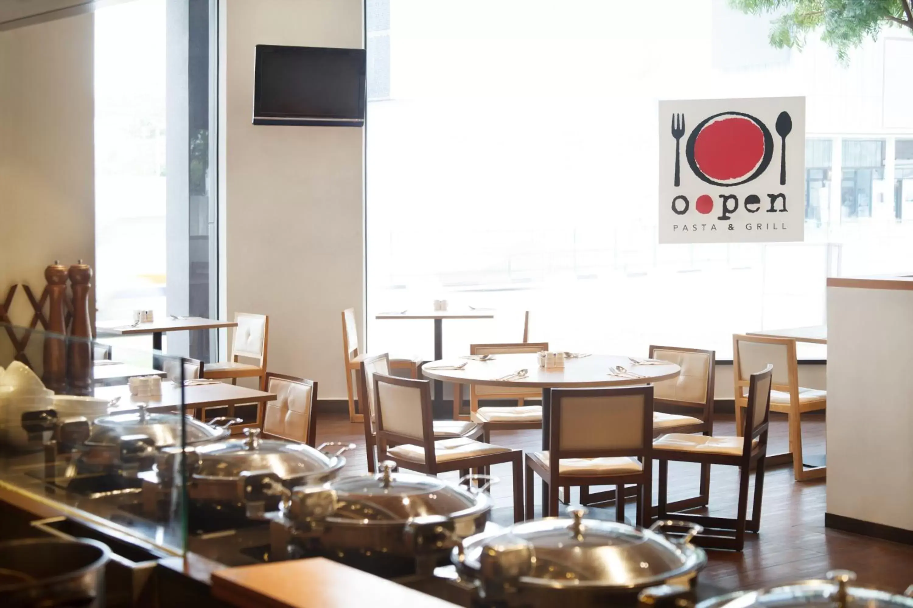 Restaurant/Places to Eat in Ibis Singapore Novena