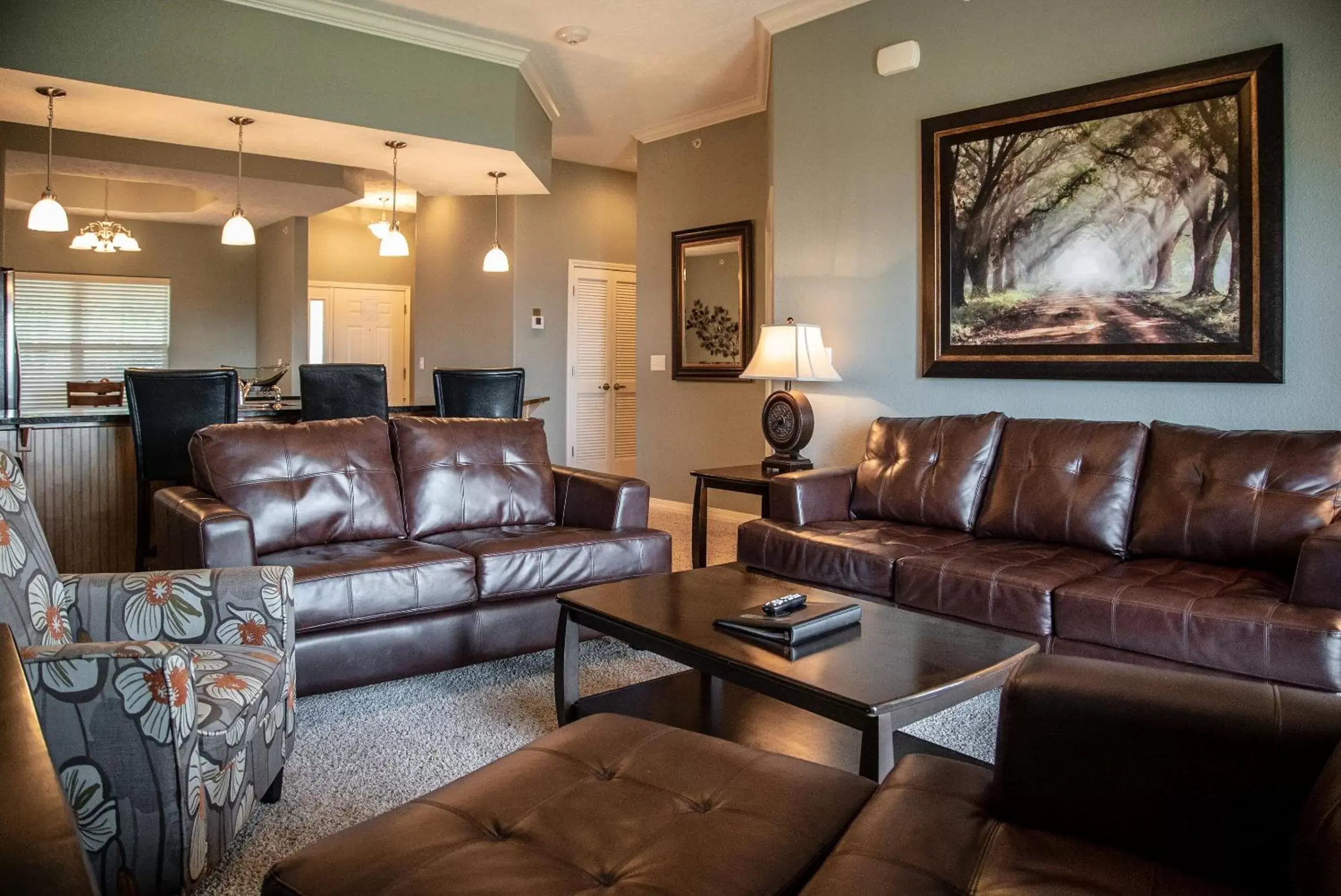 Living room, Seating Area in Majestic at Table Rock