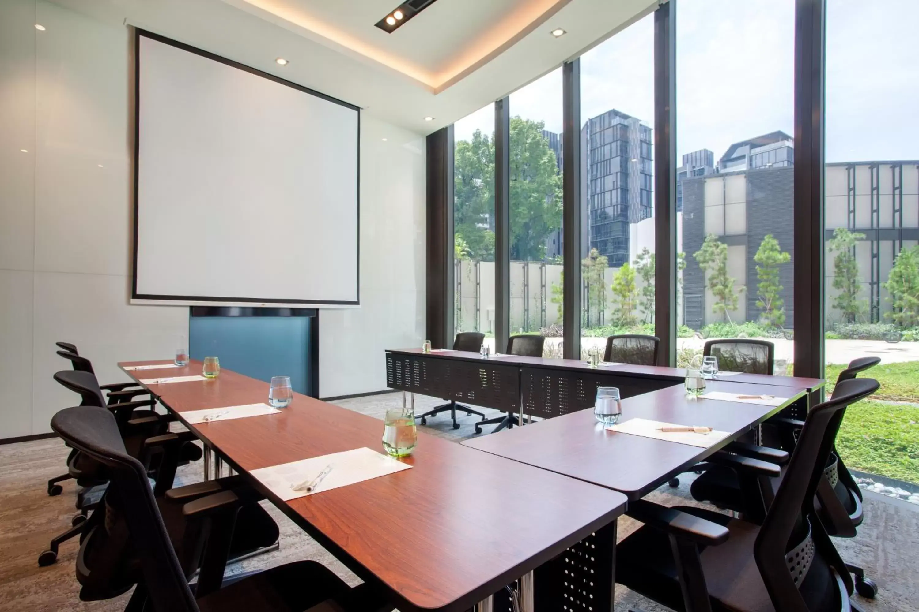 Business facilities in Mercure Singapore On Stevens