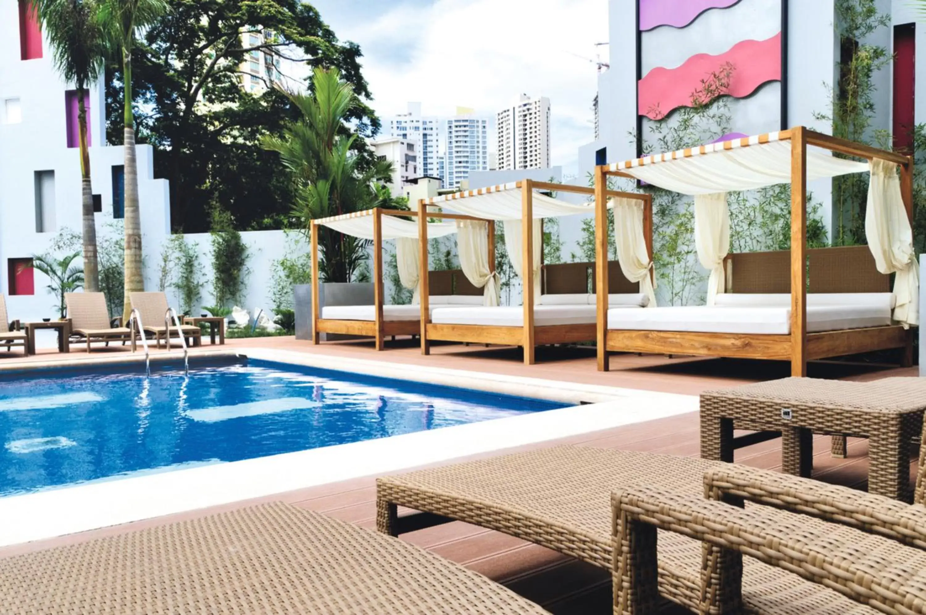 Swimming Pool in Riu Plaza Panamá