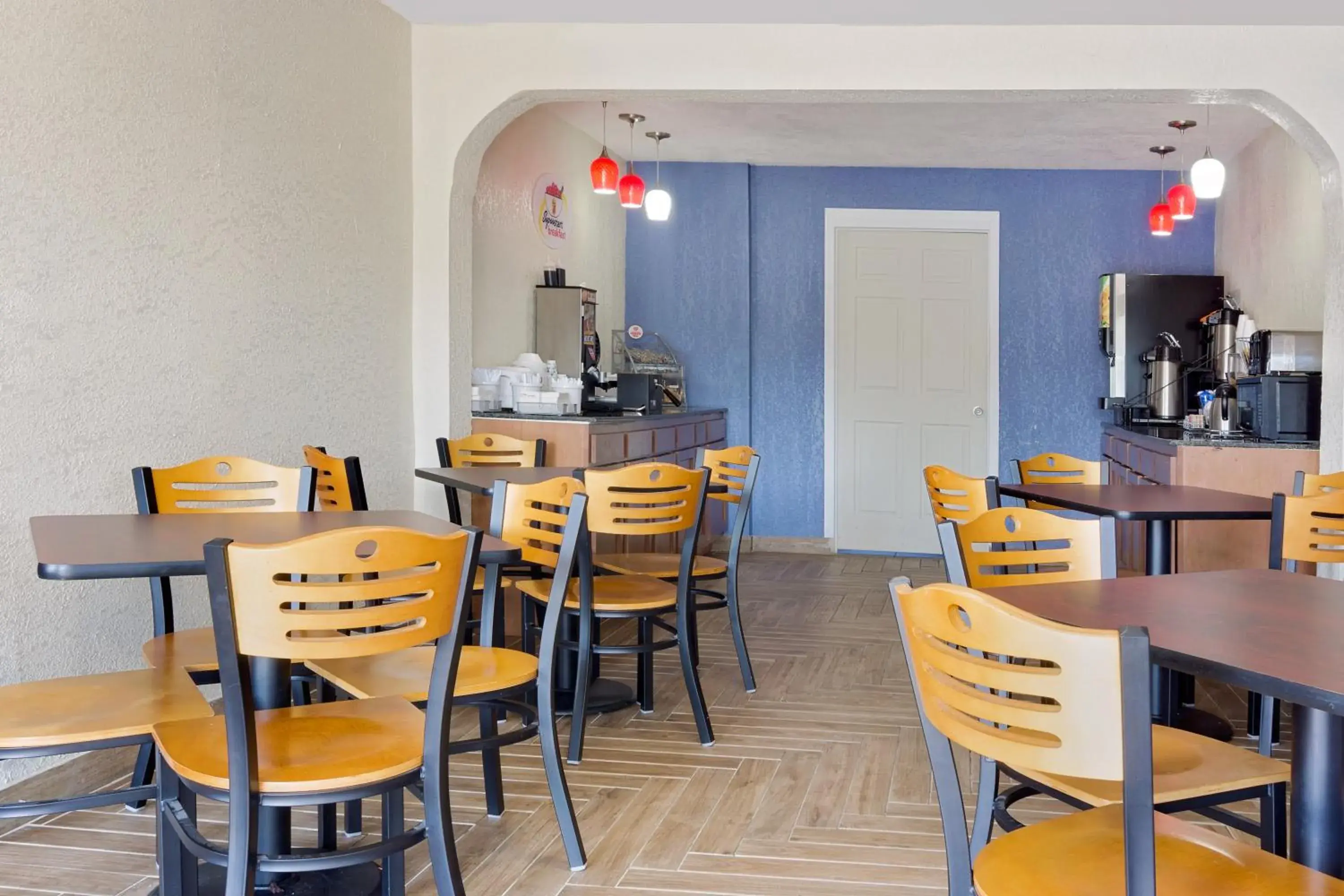 Restaurant/Places to Eat in Super 8 by Wyndham Florence