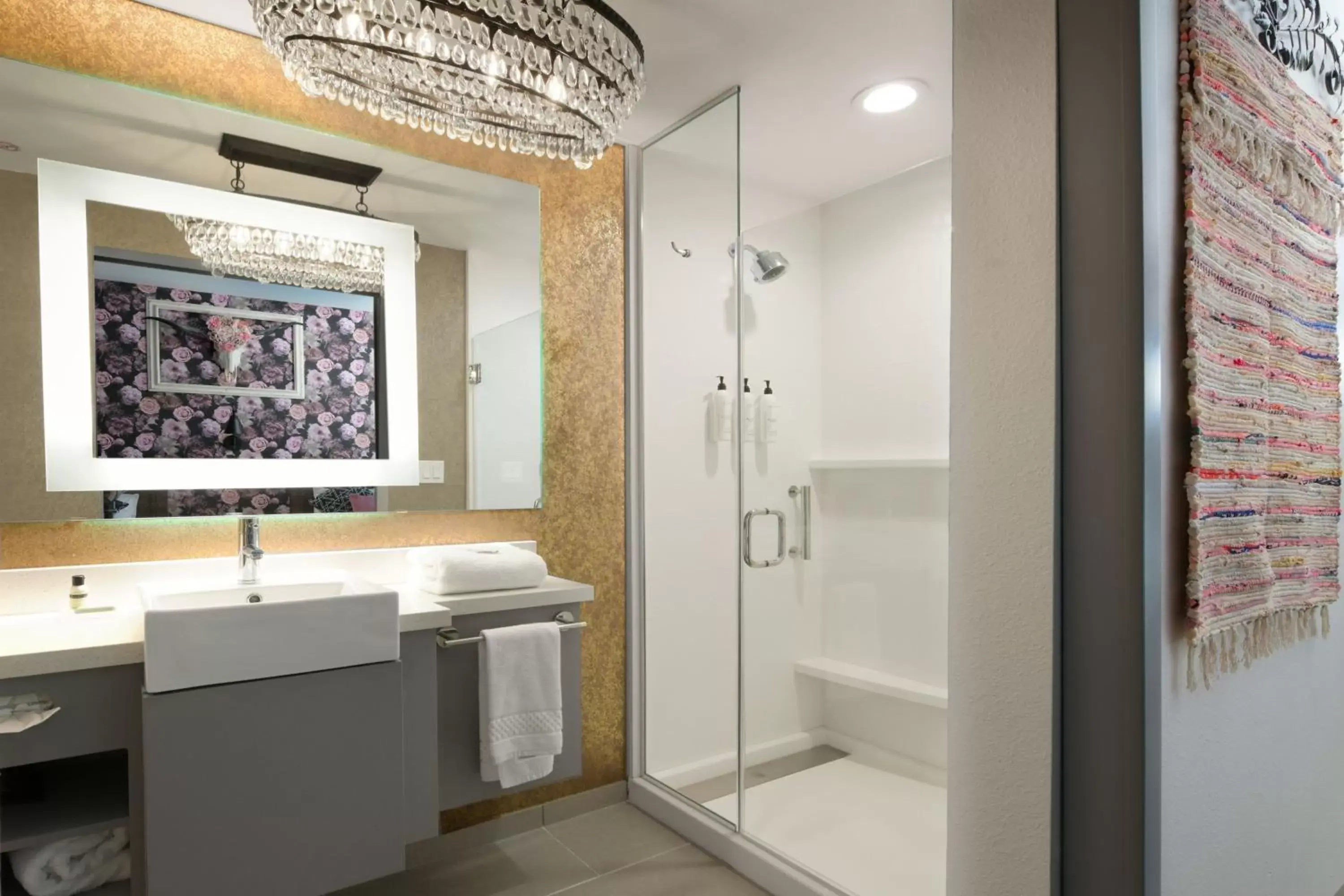 Bathroom in SpringHill Suites by Marriott Lindale