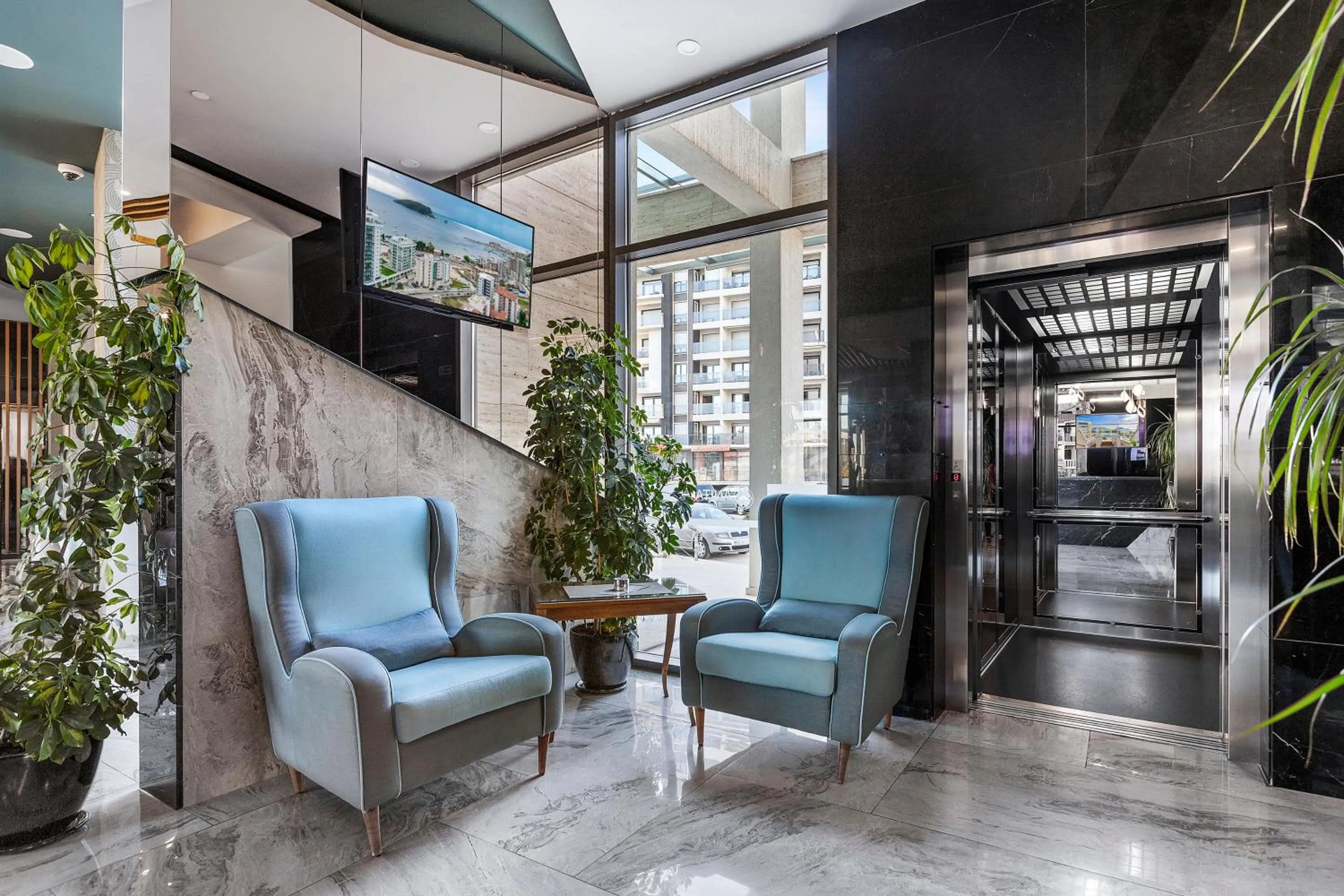 Seating area in Hotel Bracera