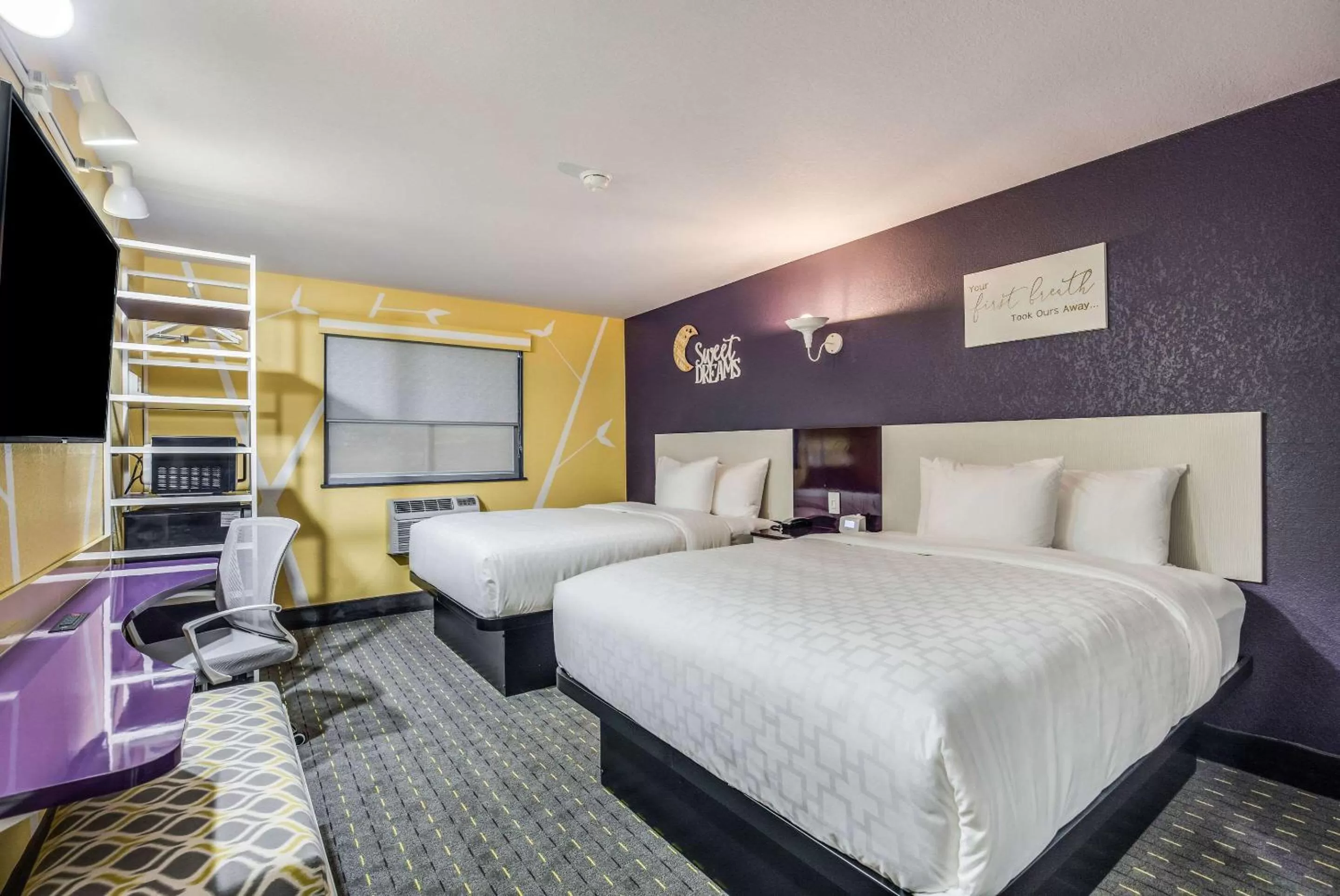 Standard Queen Room with Two Queen Beds and Shower - Non Smoking in Clarion Pointe Tallahassee-State Capitol