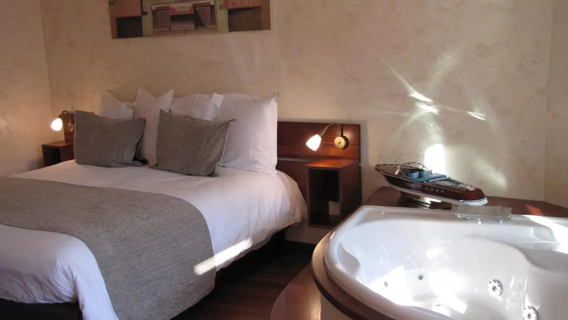 Bed in Ile du Gua Suites