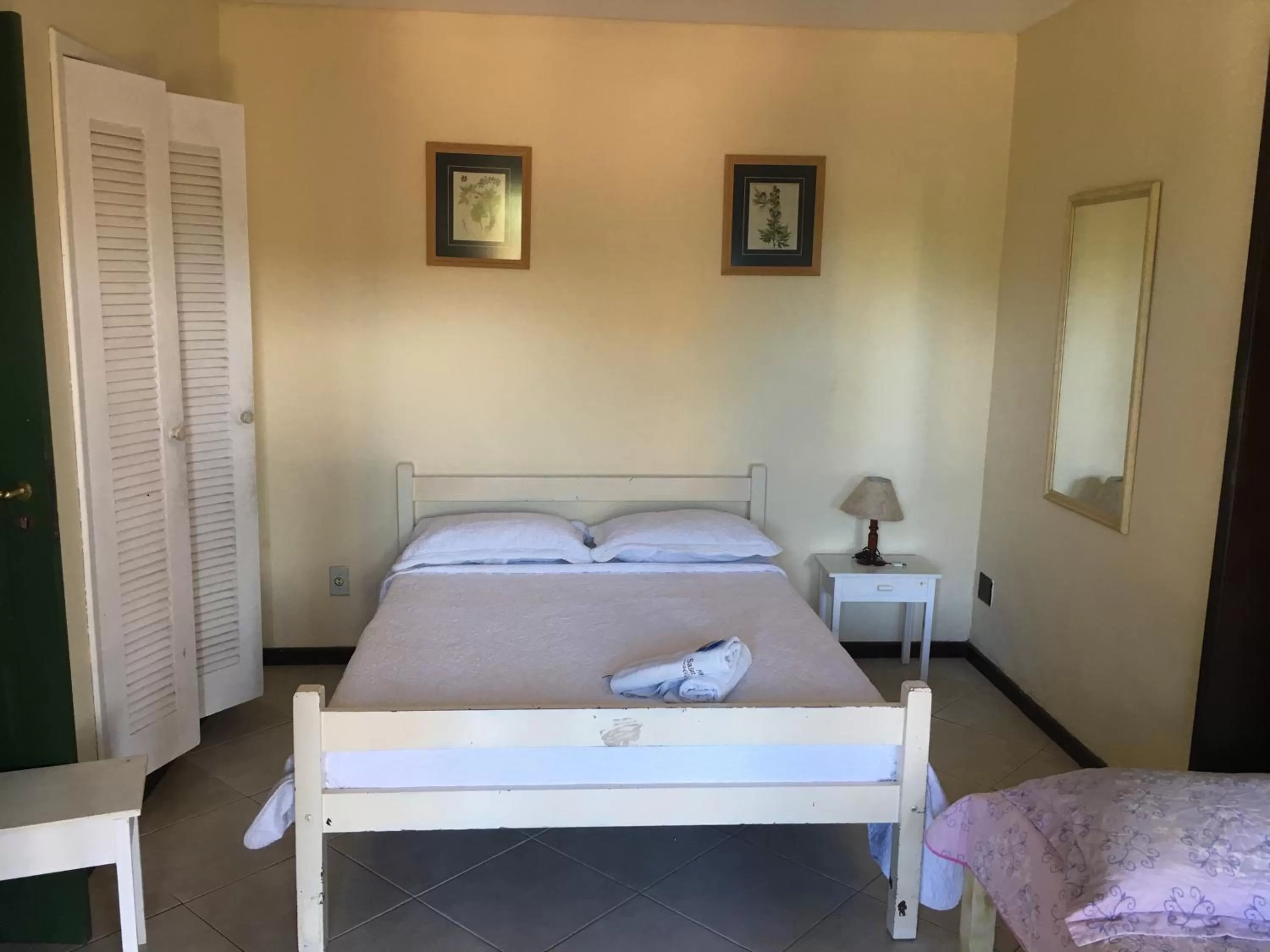 Bedroom, Bed in Pousada Saint Germain