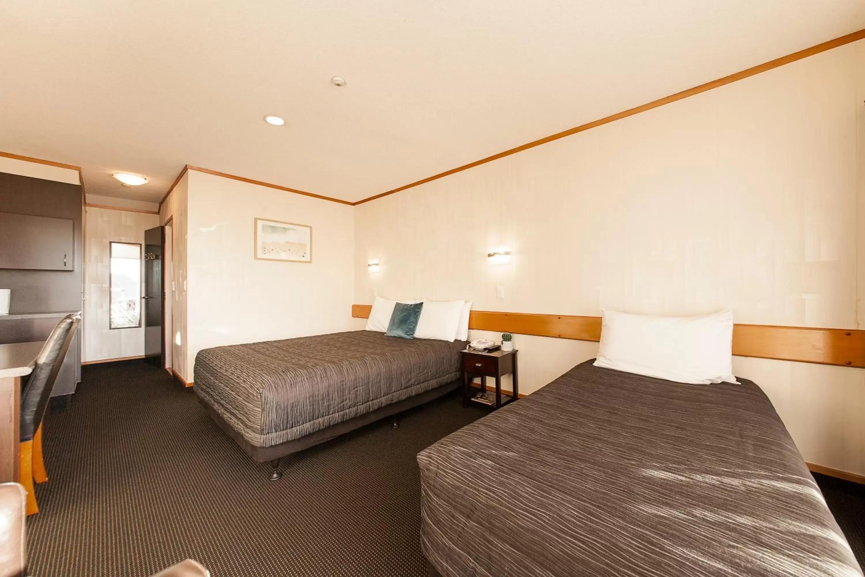 Photo of the whole room, Bed in Lakeland Resort Taupo