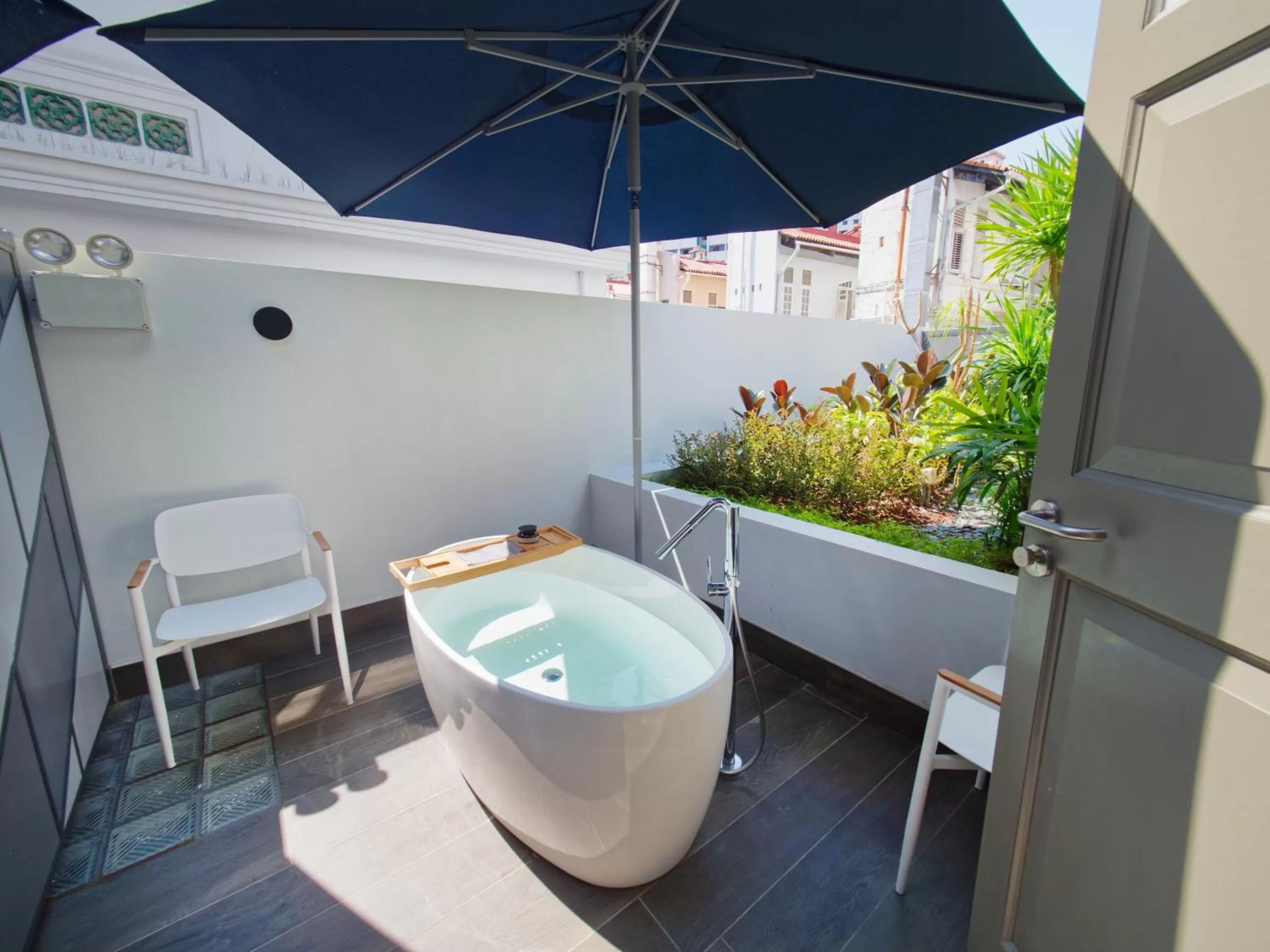 Balcony/Terrace in Hotel Soloha at Chinatown
