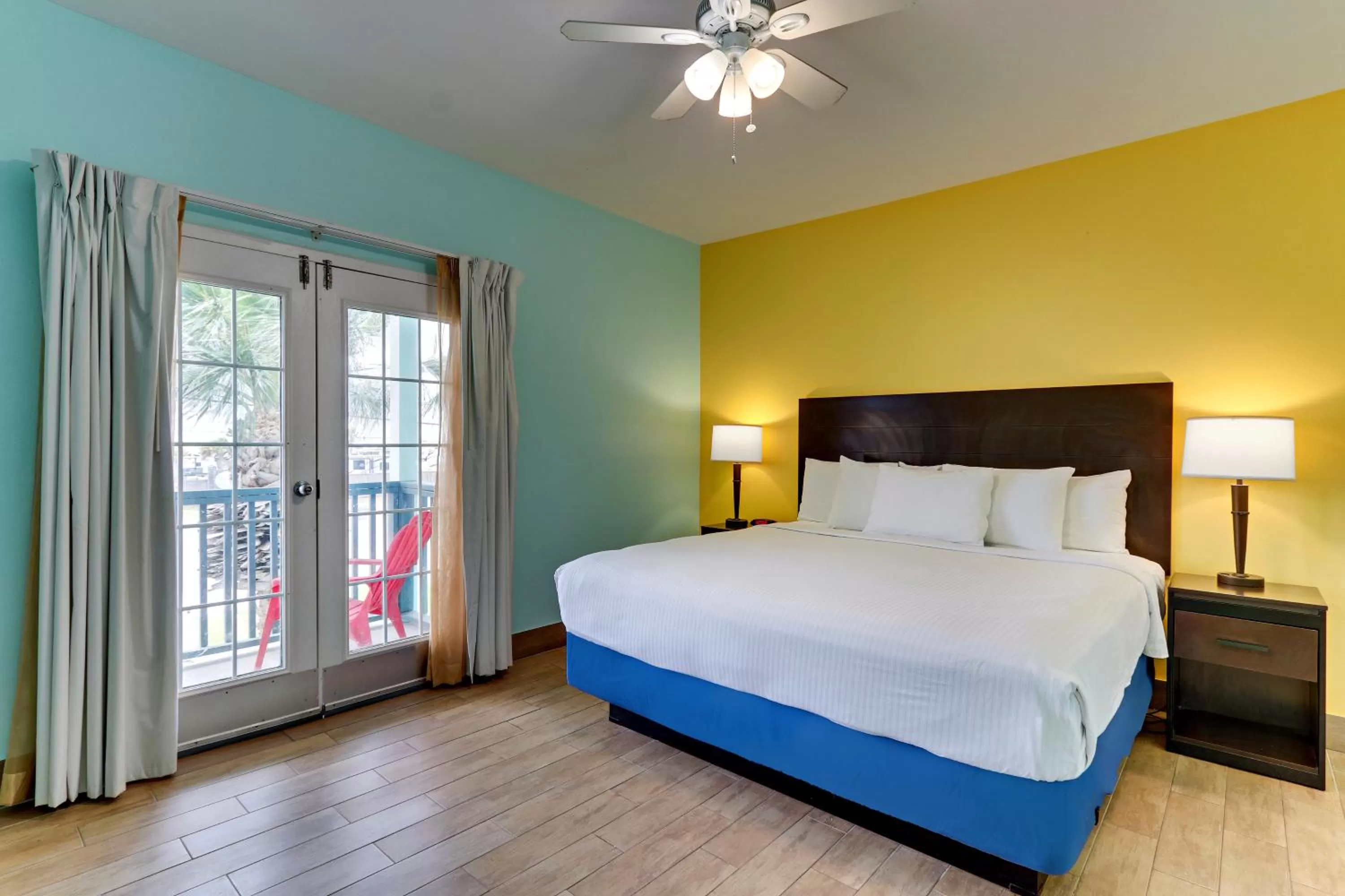 Bed in Island Hotel Port Aransas