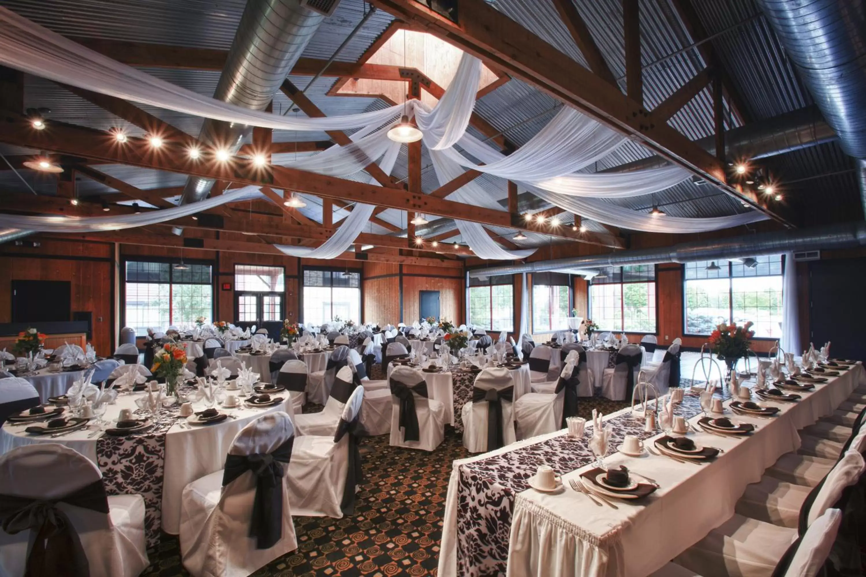 Banquet/Function facilities, Restaurant/Places to Eat in Holiday Inn St. Paul Northeast - Lake Elmo, an IHG Hotel
