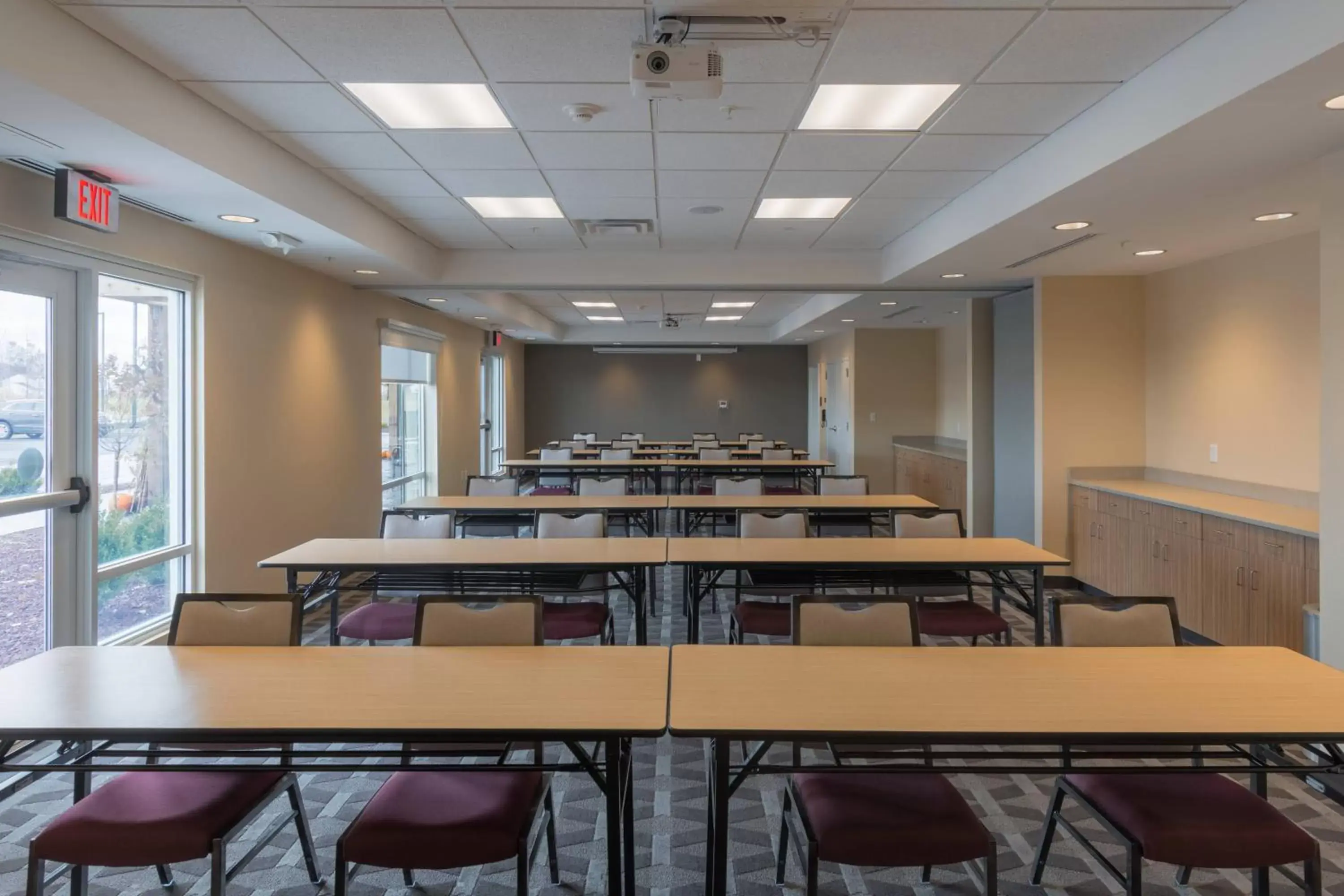 Meeting/conference room in TownePlace Suites by Marriott Syracuse Clay