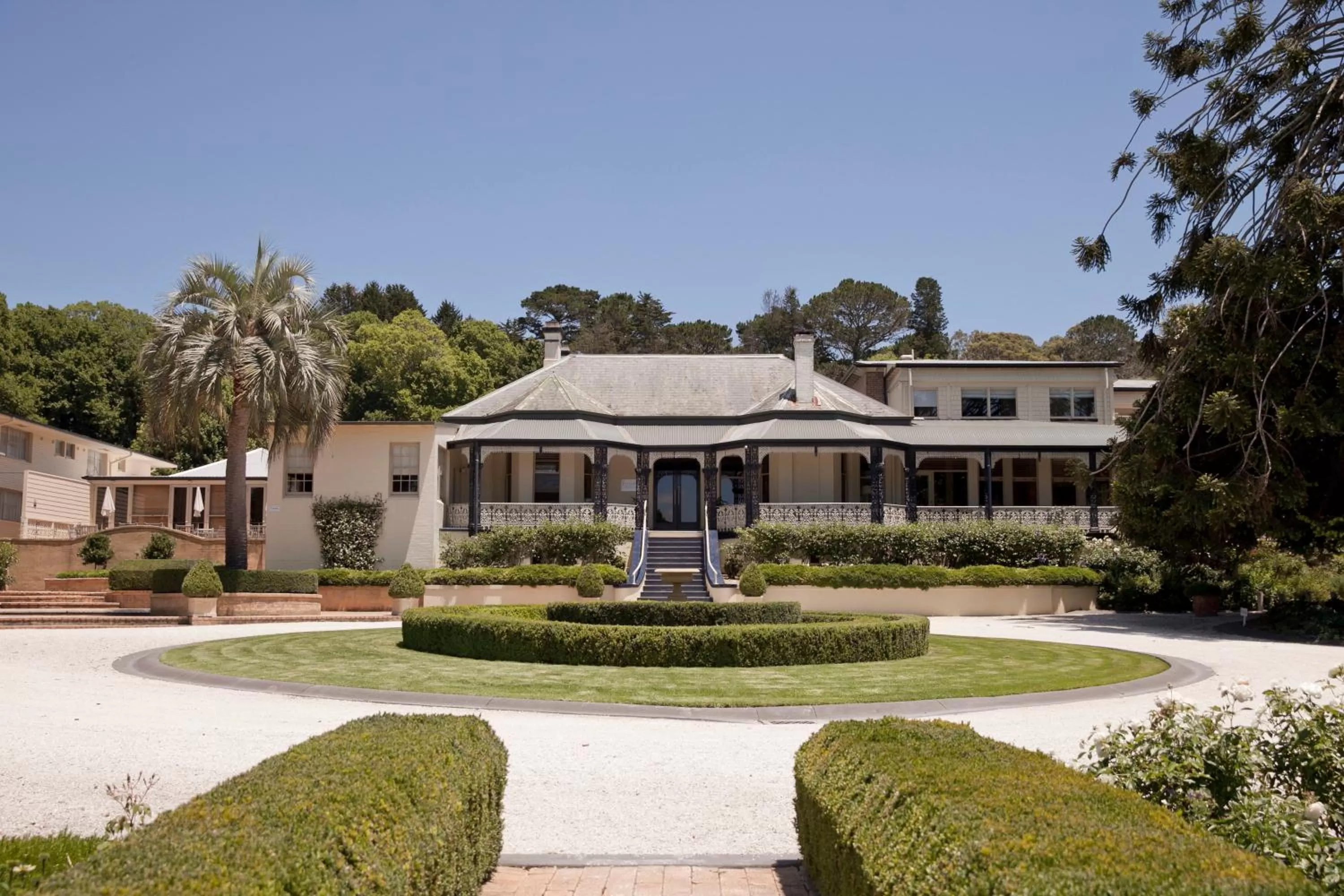 Facade/entrance in Peppers Craigieburn Resort