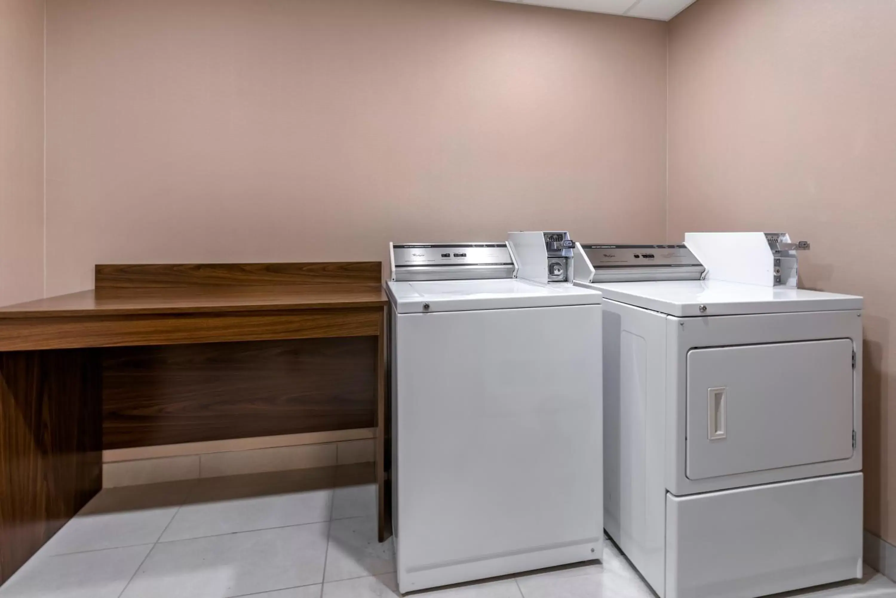 Other, Kitchen/Kitchenette in Comfort Inn Sarnia