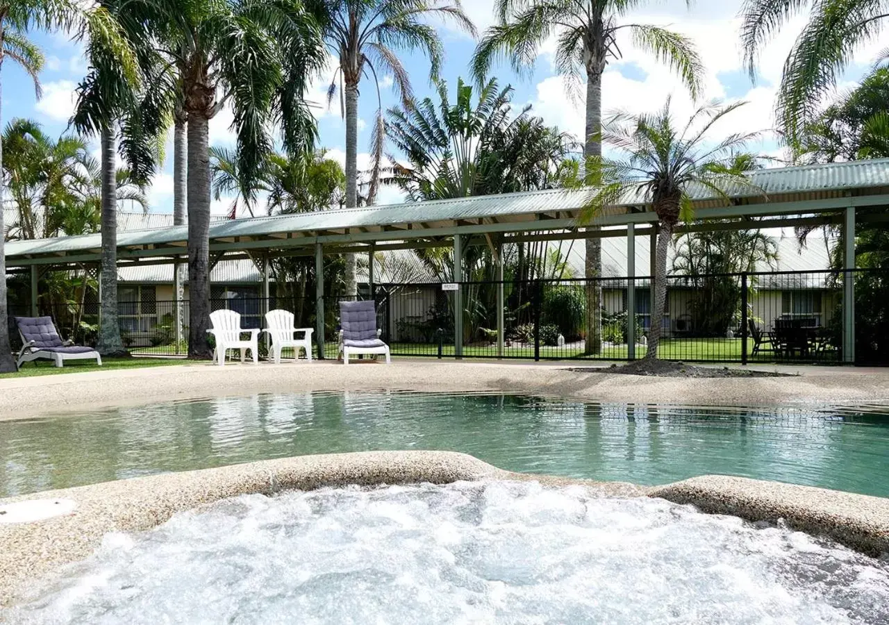 Swimming Pool in Ballina Byron Islander Resort and Conference Centre