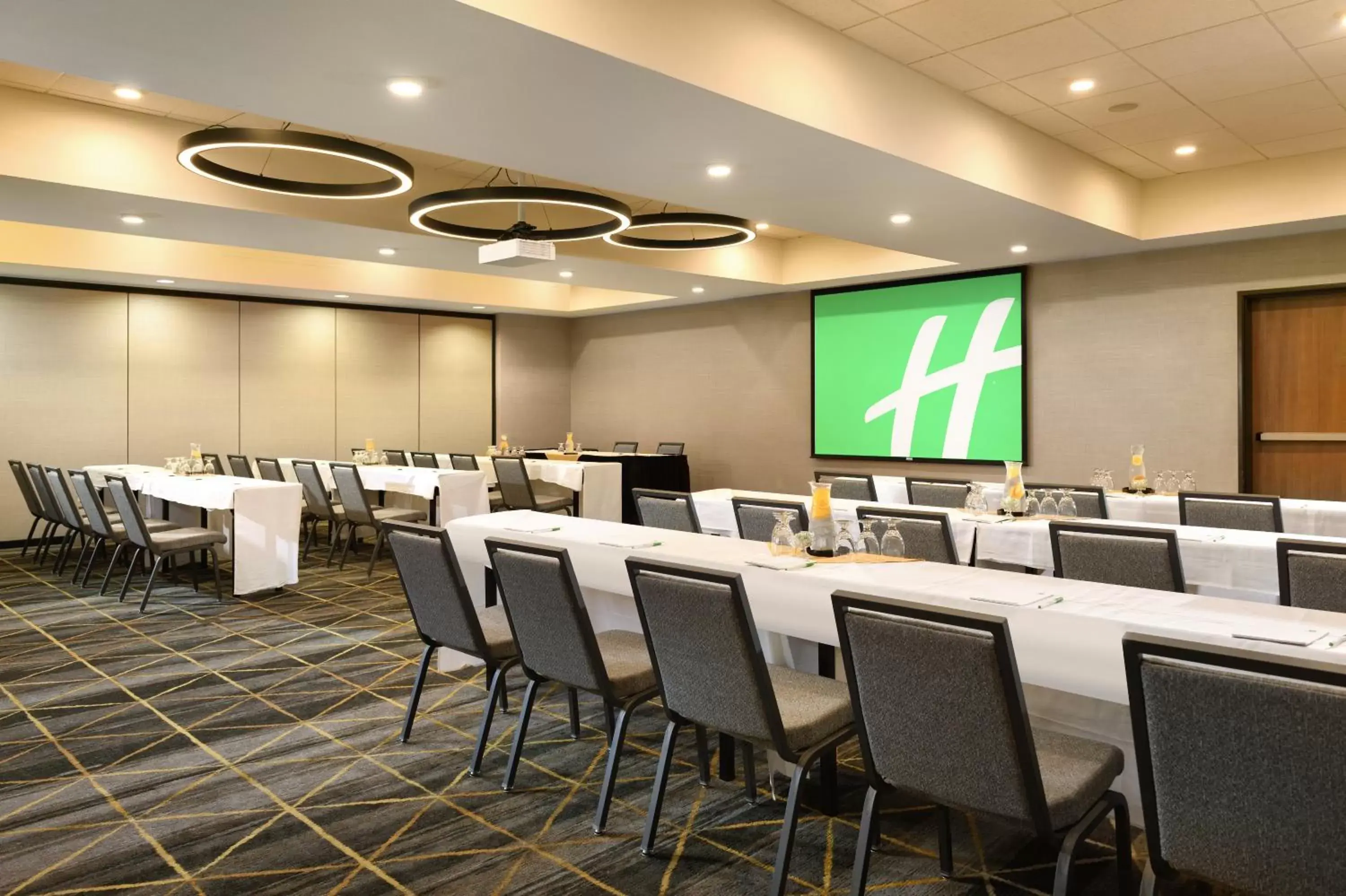 Meeting/conference room in Holiday Inn Oakland Airport, an IHG Hotel