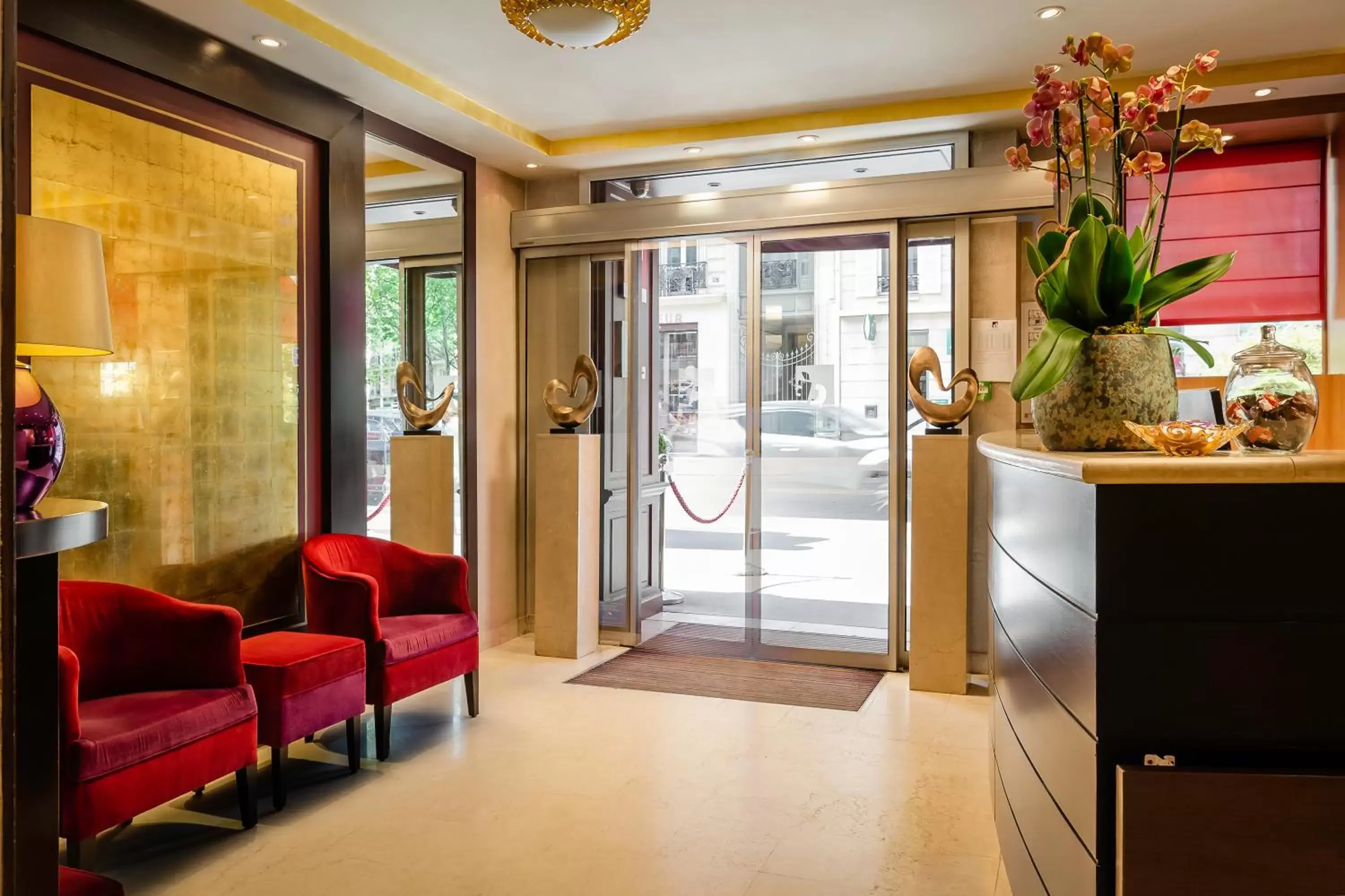 Lobby or reception, Lobby/Reception in Courcelles Etoile