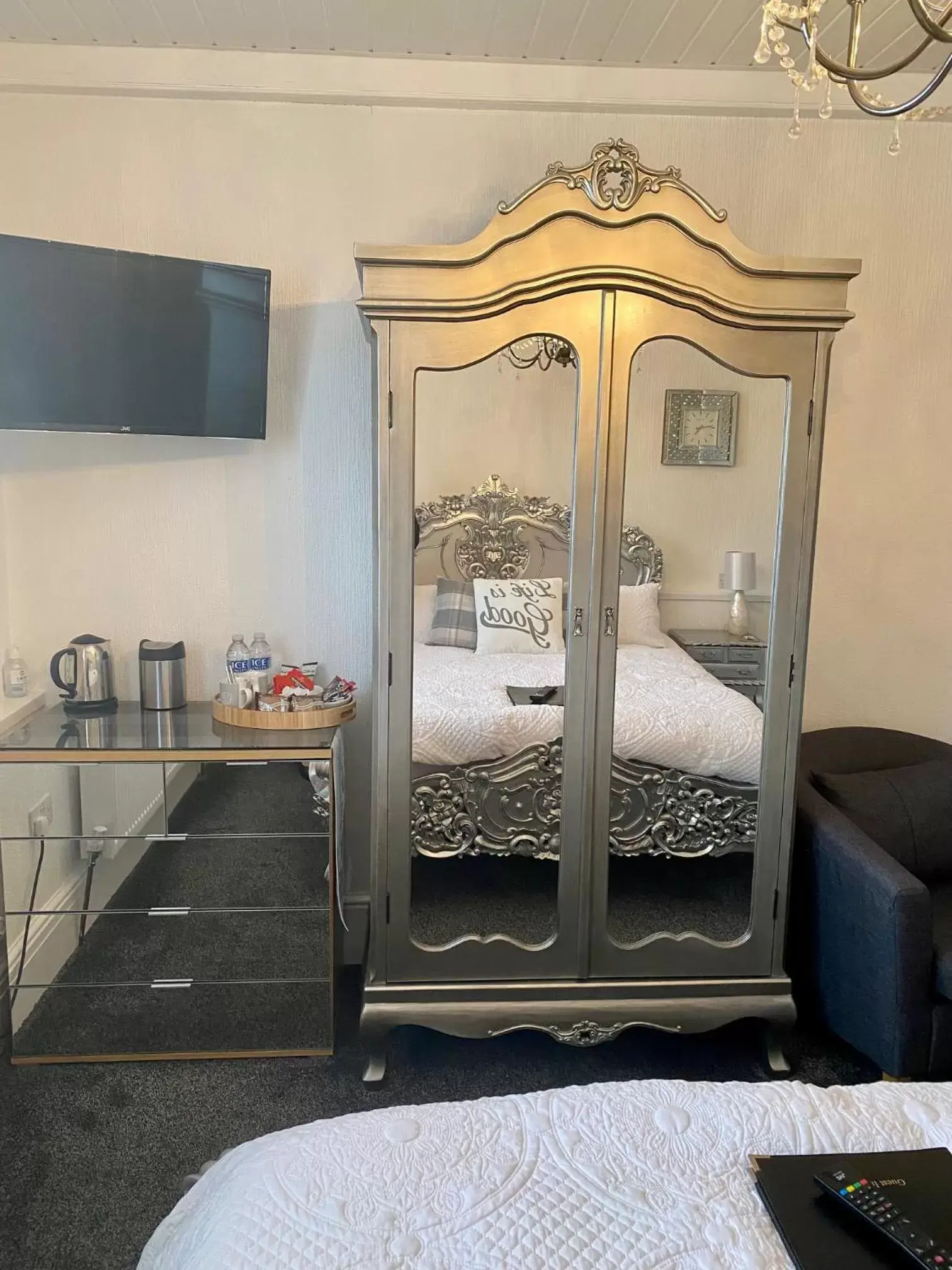 Bedroom in Ugthorpe Lodge Hotel