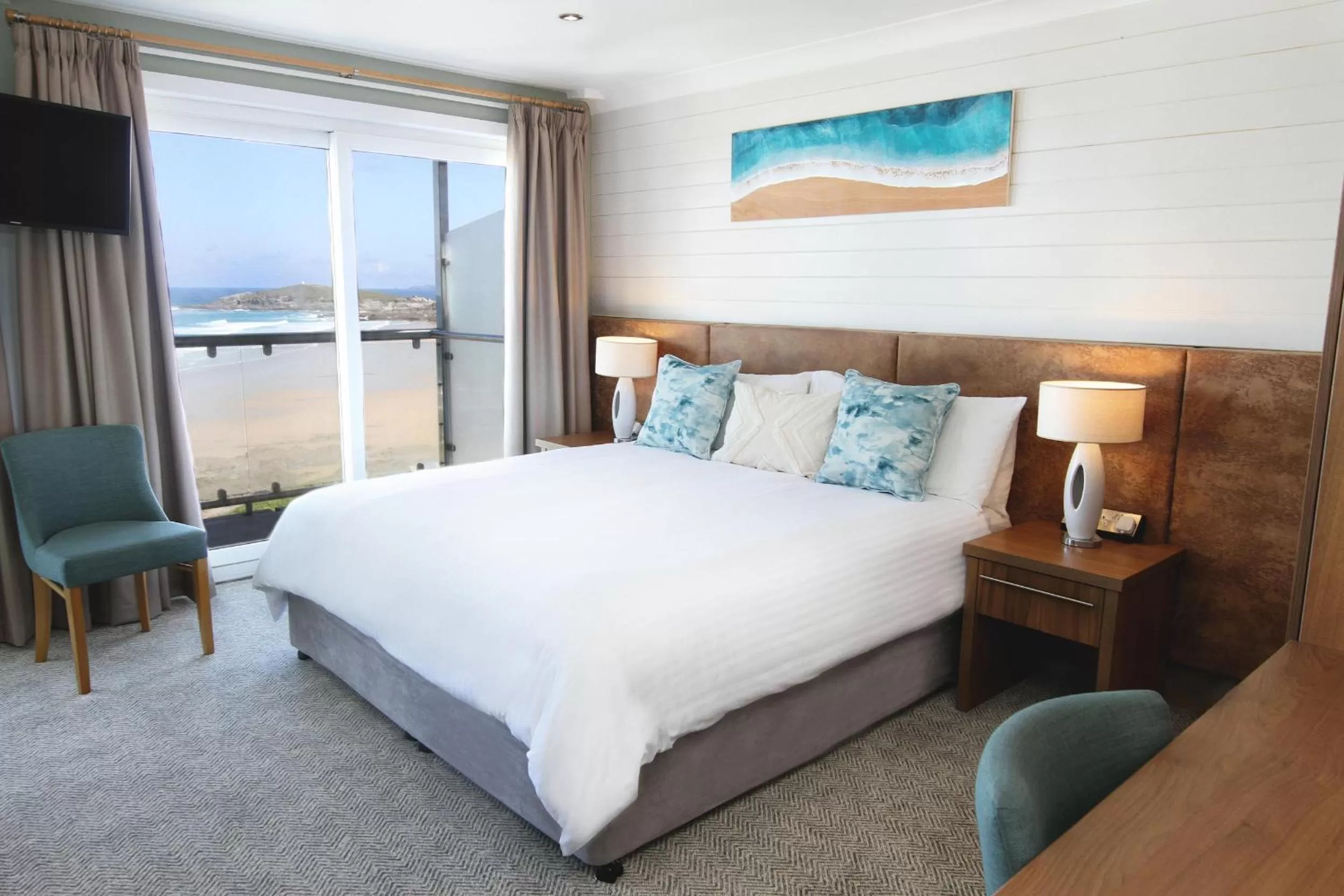 Bedroom, Bed in Esplanade Hotel