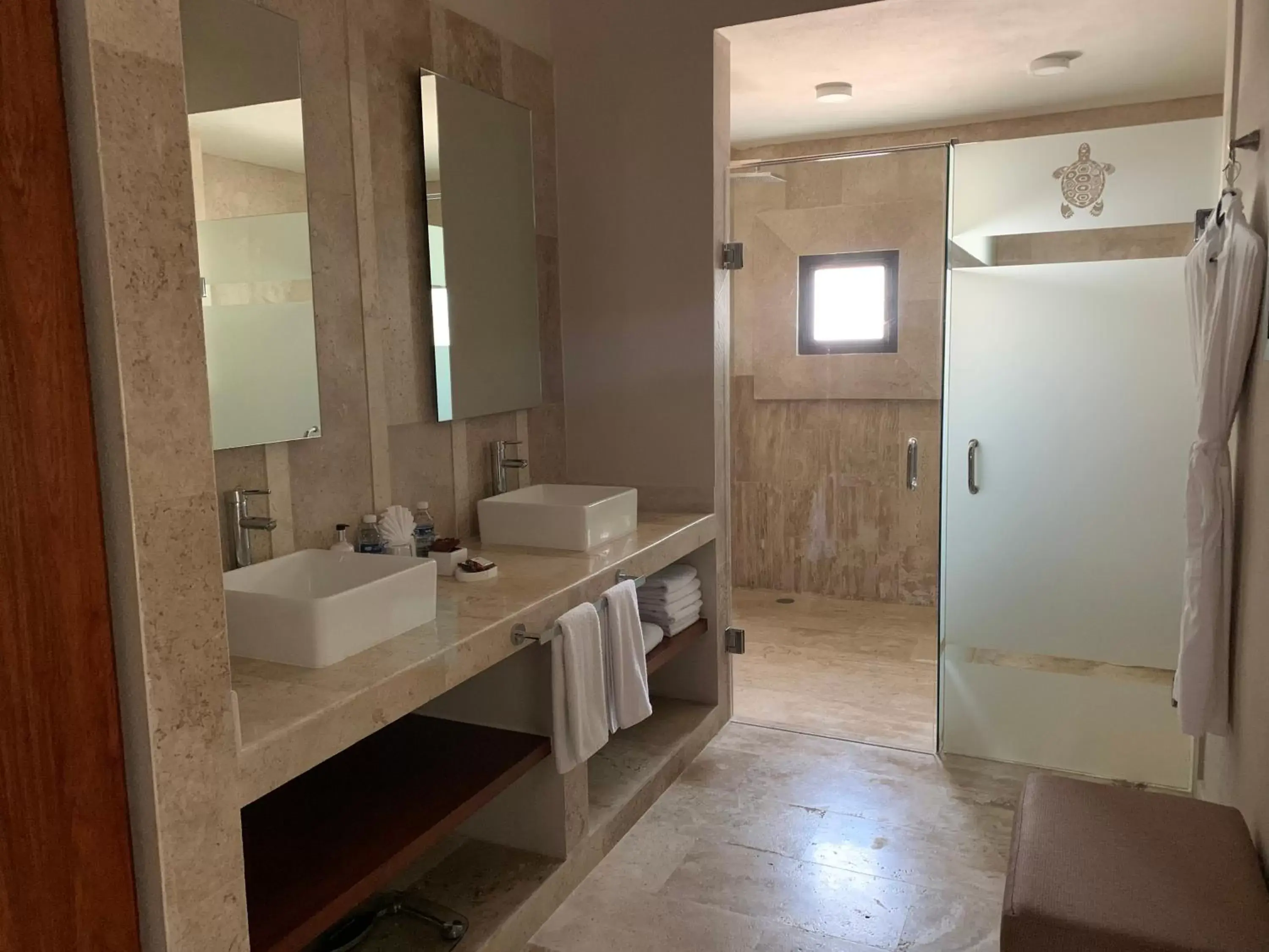 Bathroom in Xaha Villas Suites & Golf Resort