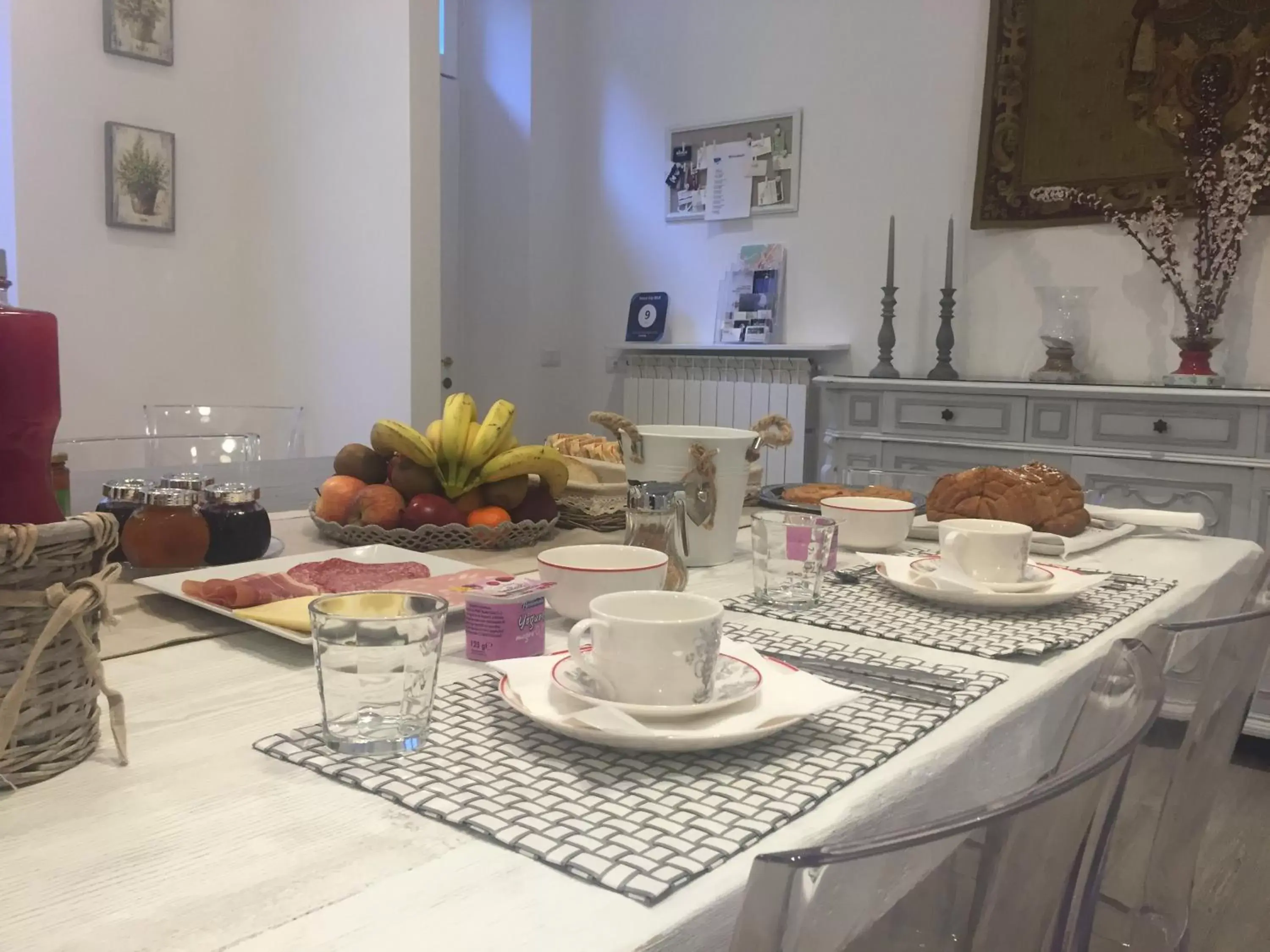 Continental breakfast, Restaurant/Places to Eat in Siena Vip B&B