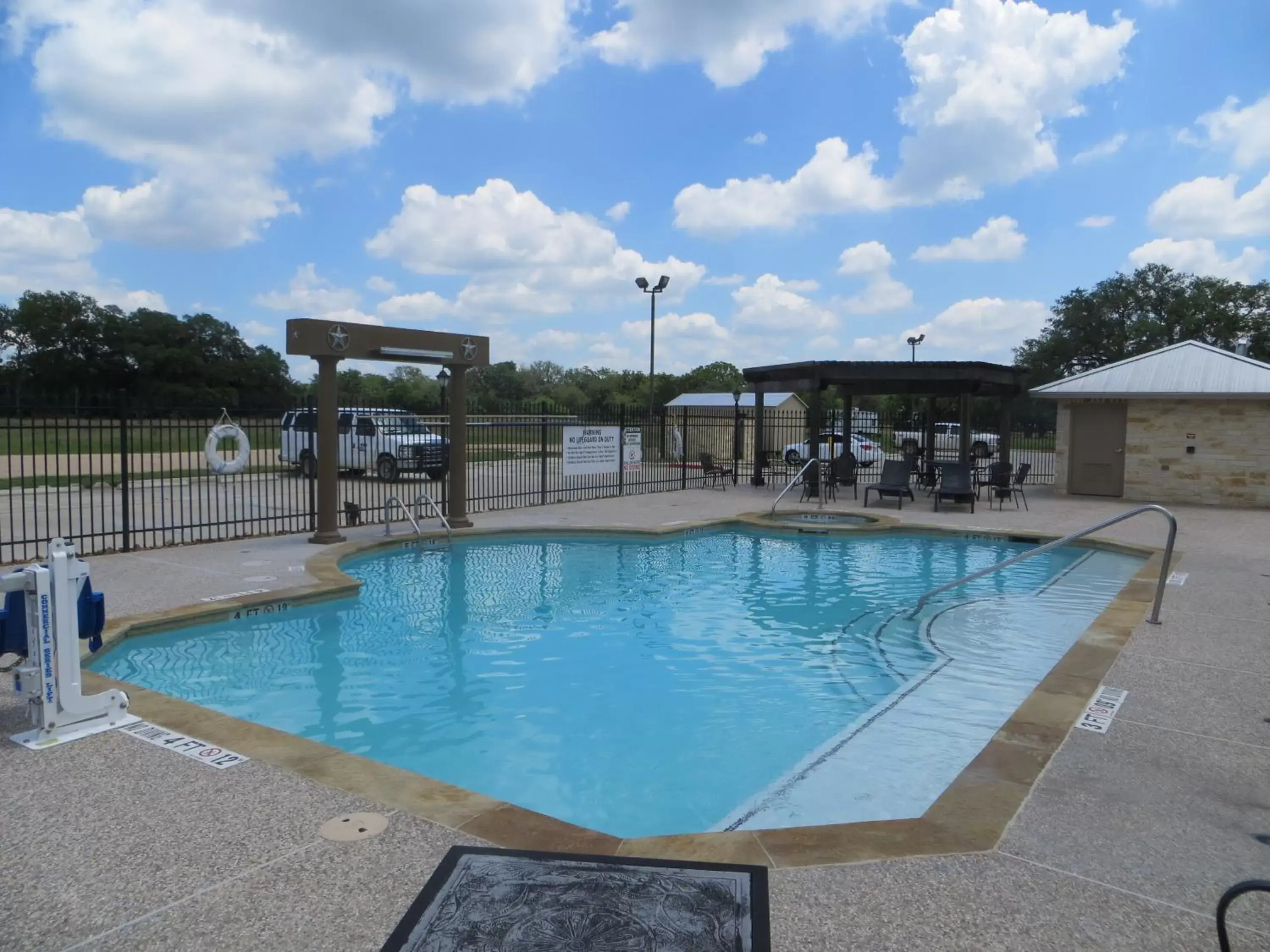 Day, Swimming Pool in Hotel Texas Hallettsville