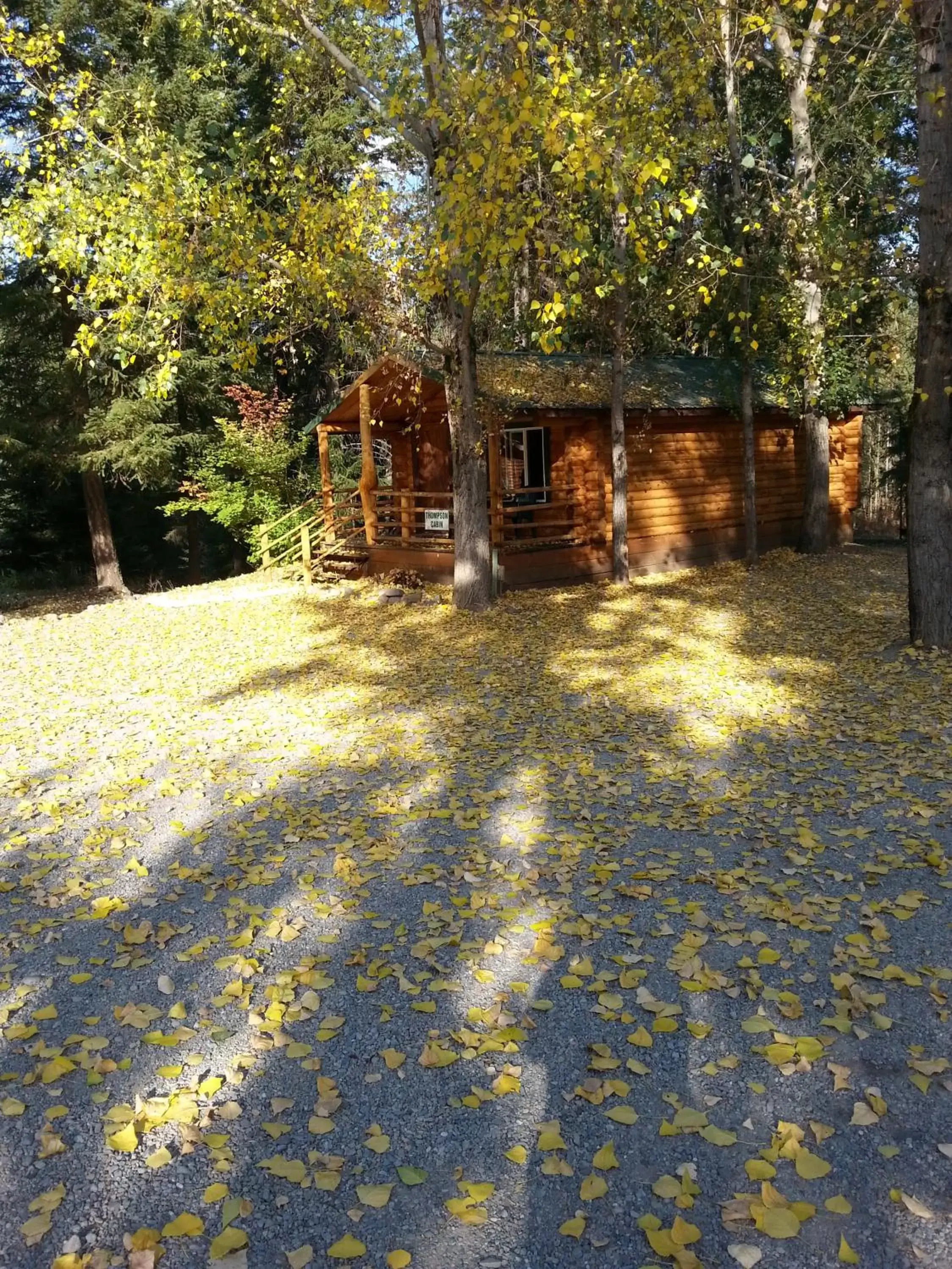 Facade/entrance, Garden in Riverfront Motel & Cabins