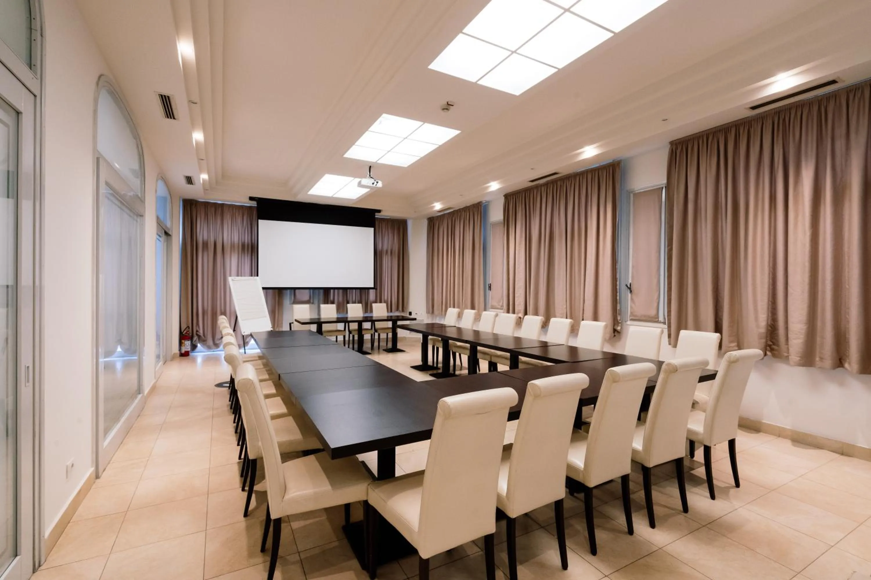 Business facilities in Hotel Regina Elena 57 & Oro Bianco SPA