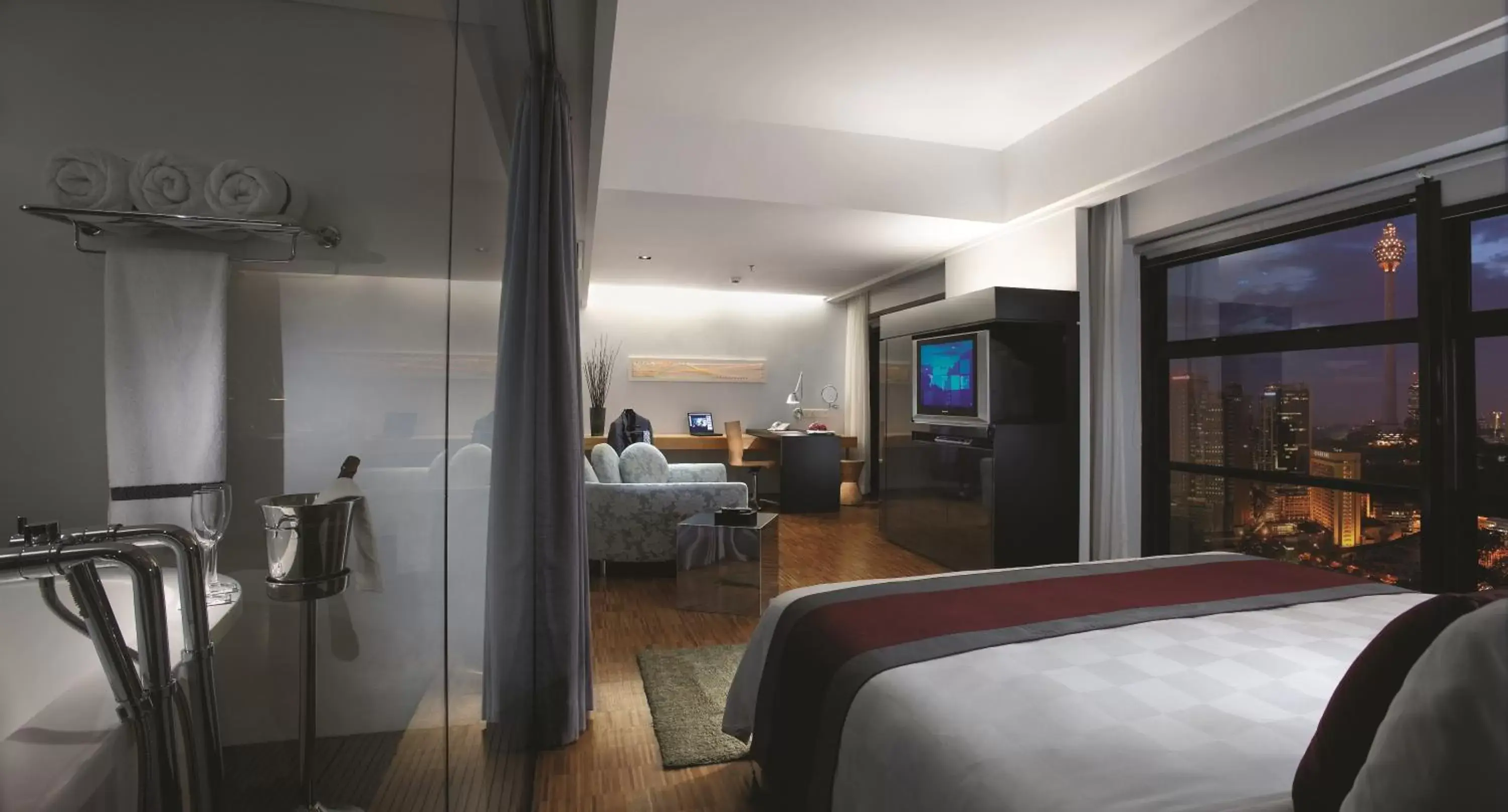 Photo of the whole room, Bed in Hotel Maya Kuala Lumpur City Centre Photo of the whole room, Bed in Hotel Maya Kuala Lumpur City Centre