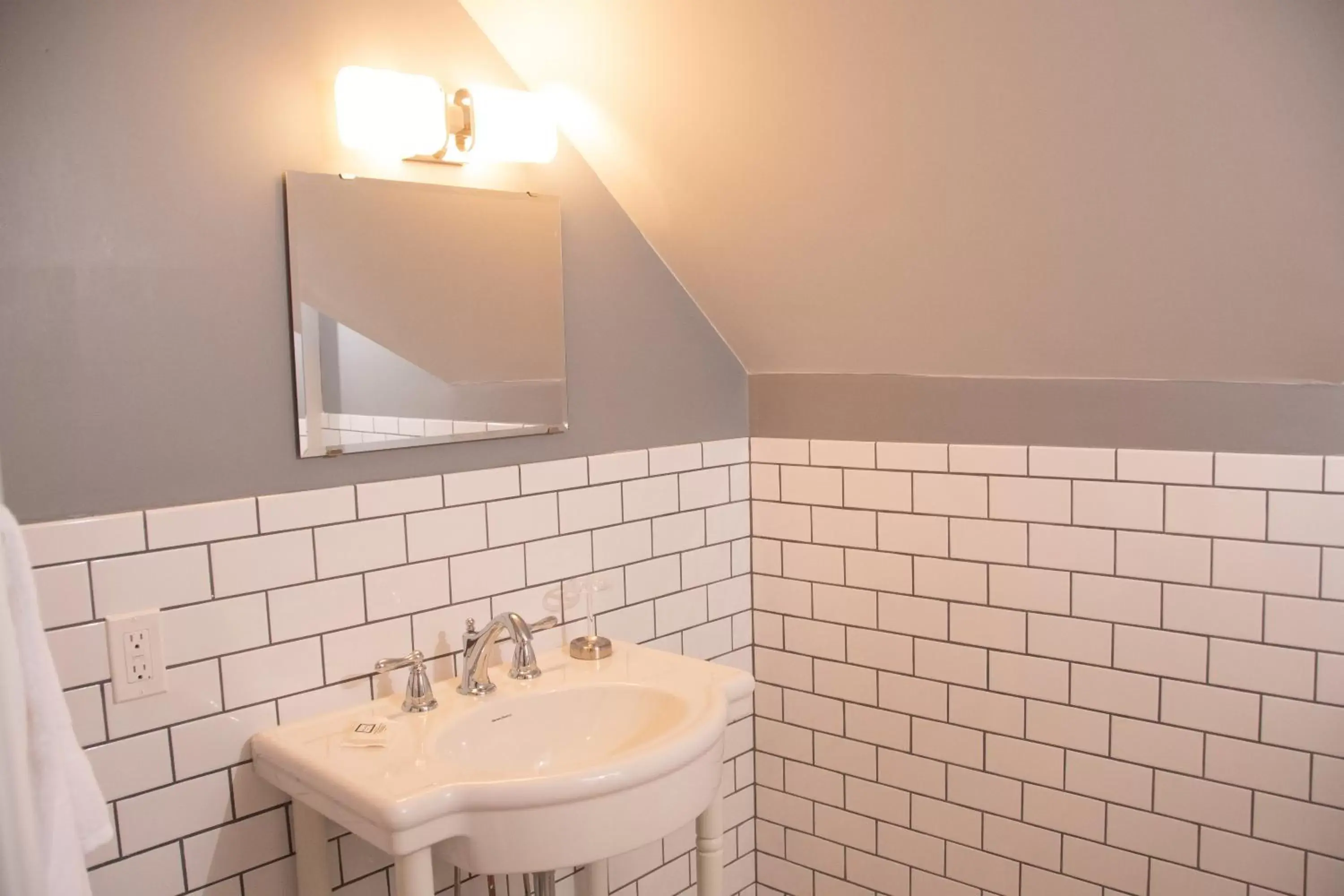 Deluxe King Room in The Ocean Bay House Deluxe King Room in The Ocean Bay House