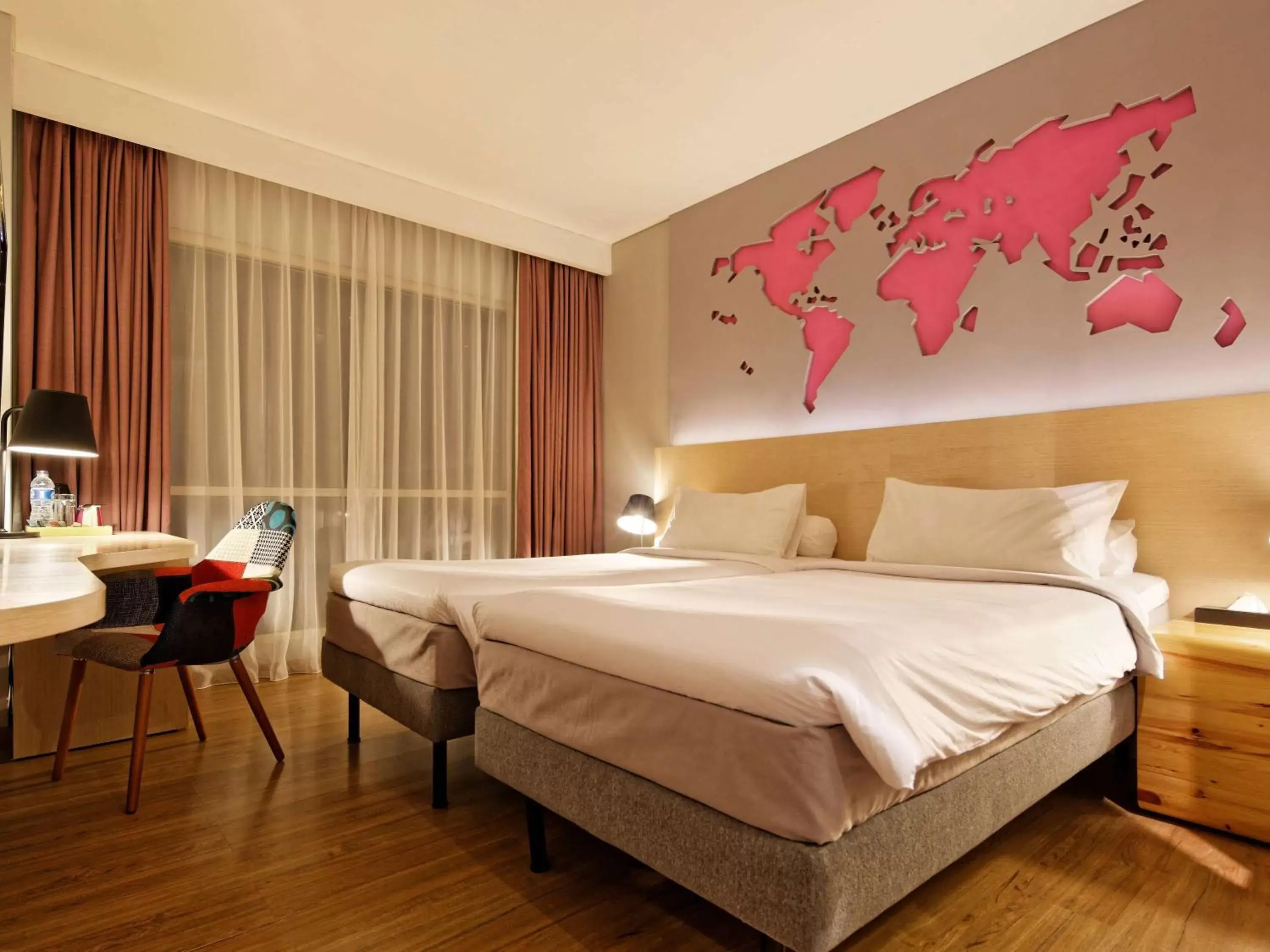 Photo of the whole room, Bed in Ibis Styles Jakarta Airport