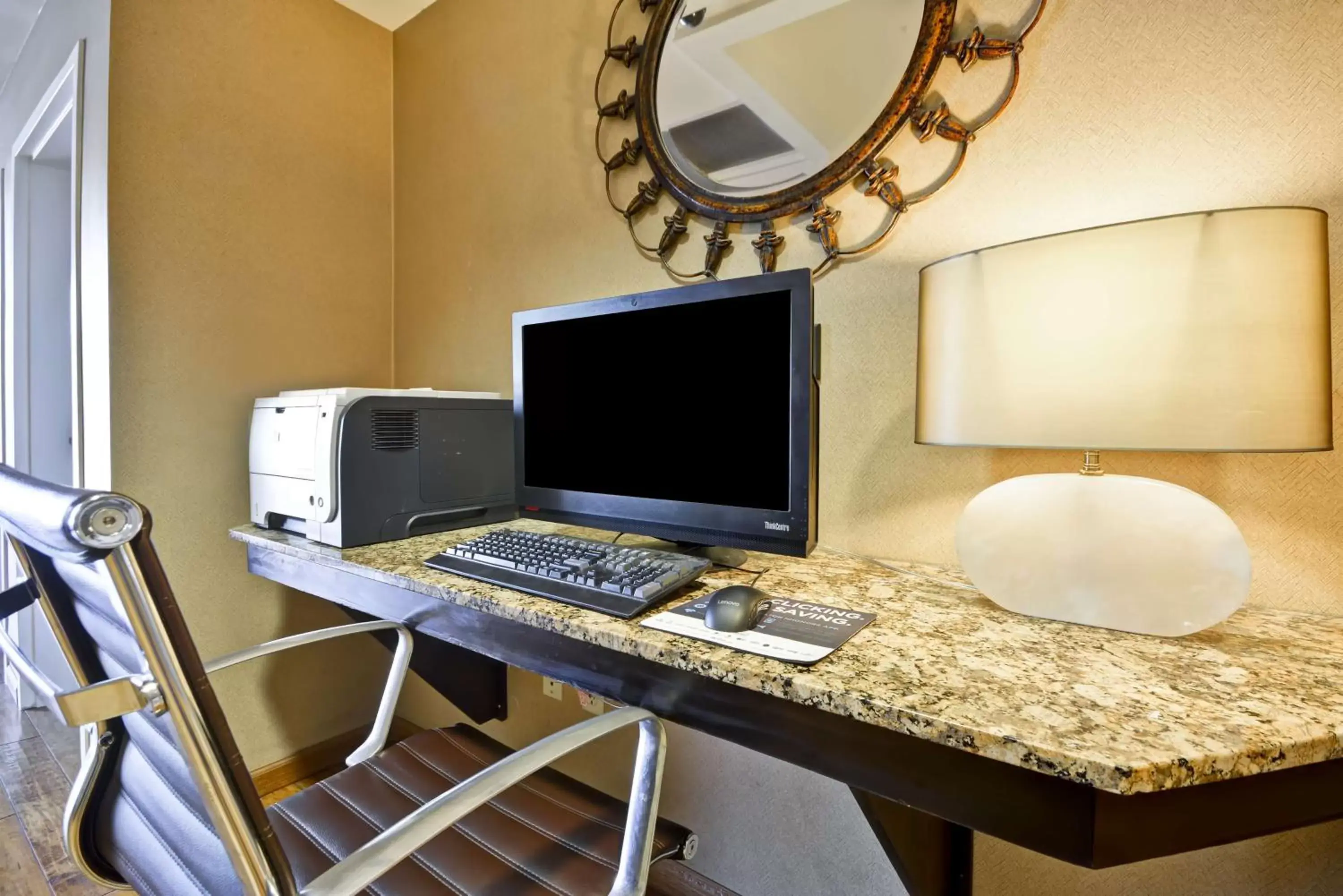 Business facilities, TV/Entertainment Center in Hampton Inn Sarasota I-75 Bee Ridge