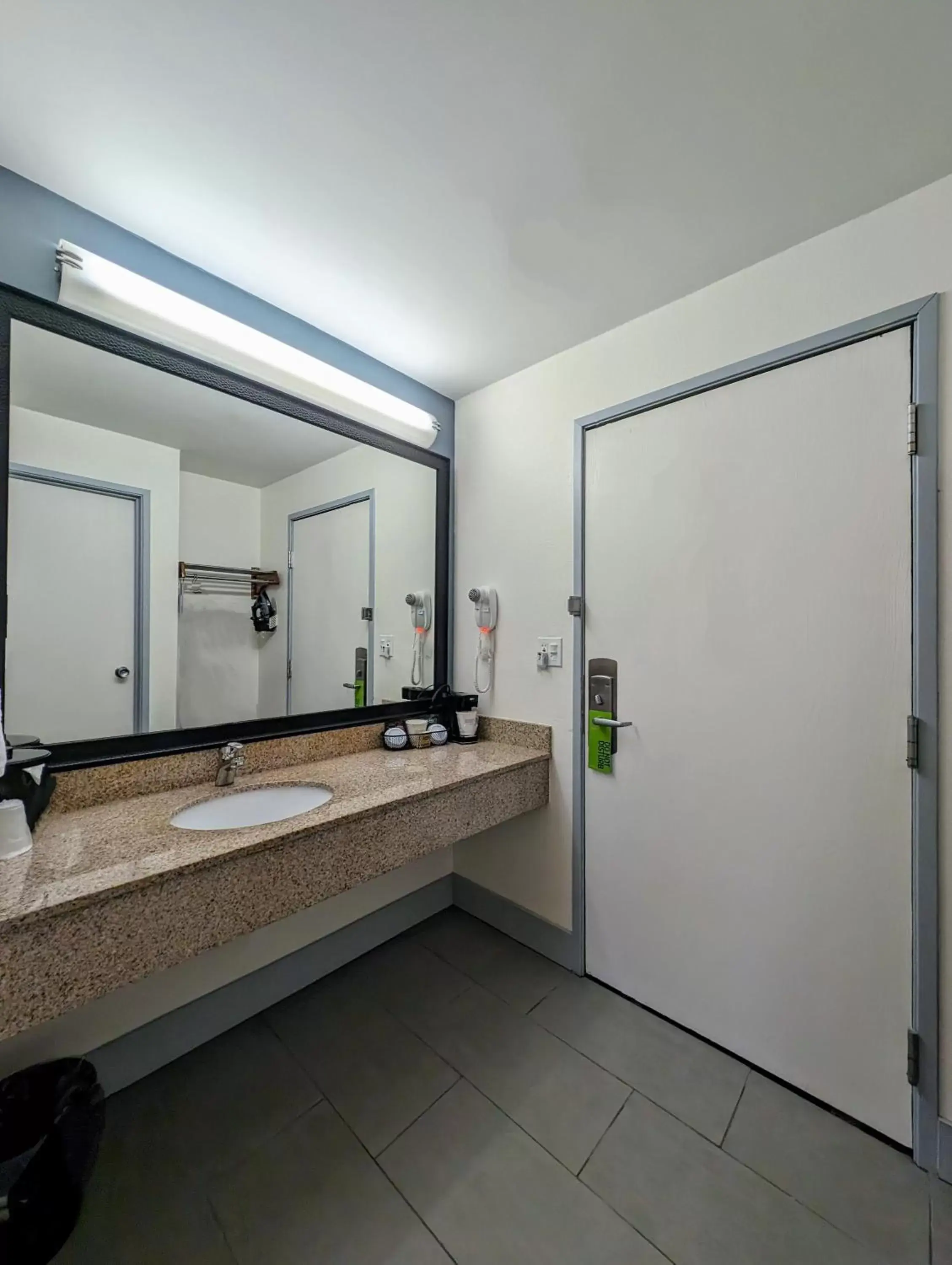 Bathroom in La Quinta Inn by Wyndham Chicago Willowbrook