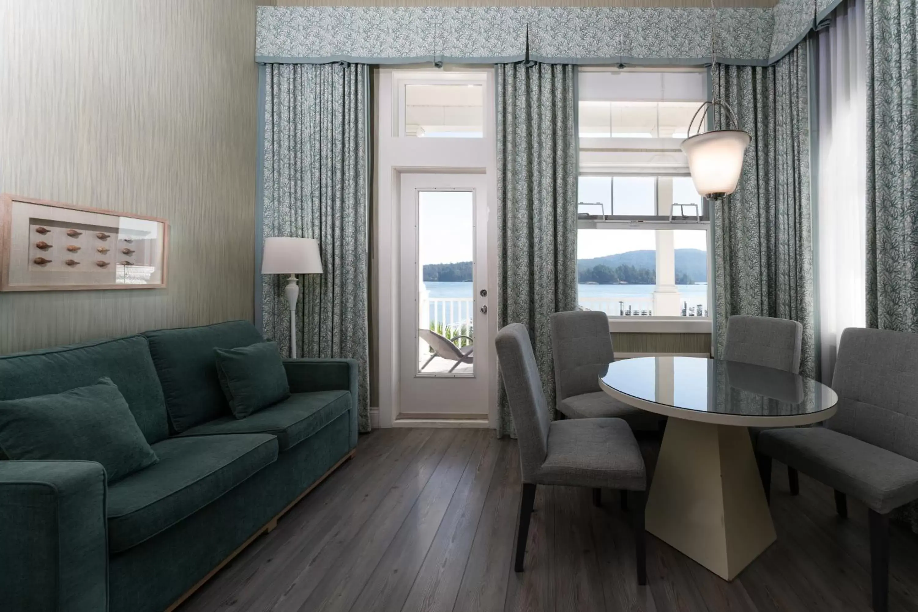 Seating Area in Prestige Oceanfront Resort, WorldHotels Luxury