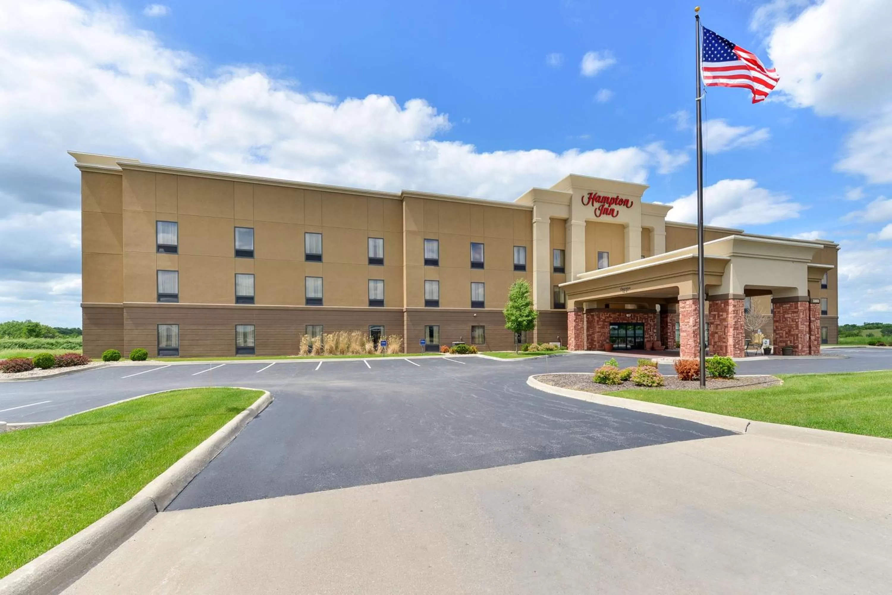 Property building in Hampton Inn Muscatine