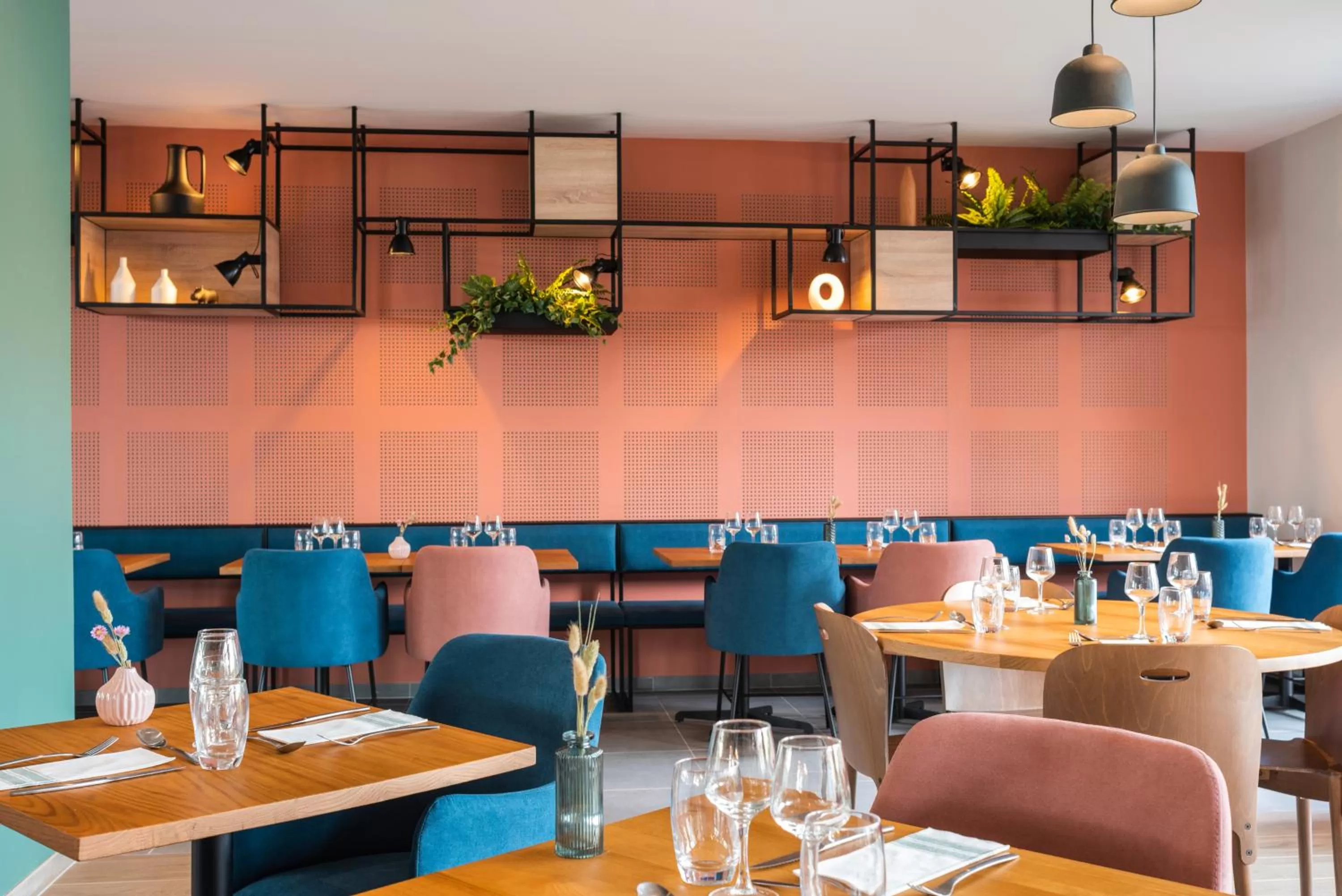 Restaurant/places to eat in ibis Lyon Sud Oullins