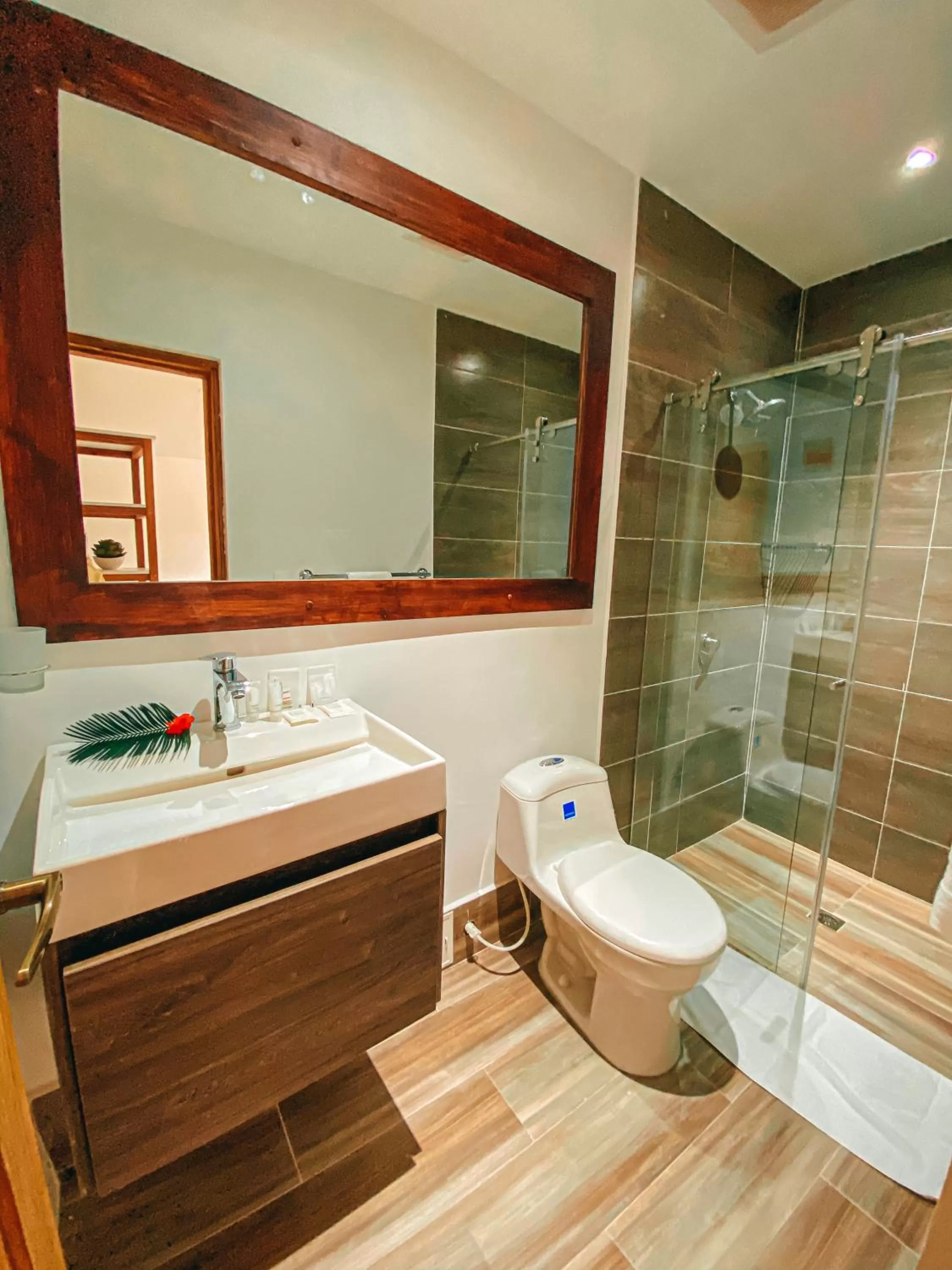 Bathroom in In Di House of Reggae Boutique