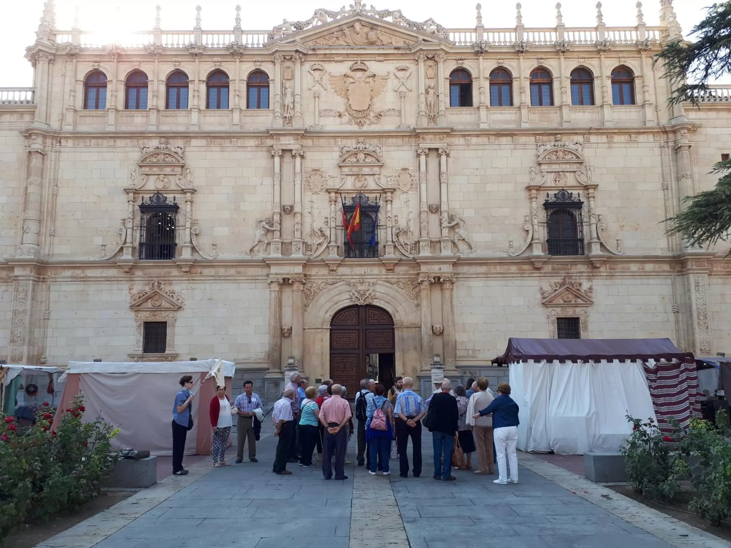 People in Casa de Huéspedes con encanto El Sueño del Quijote