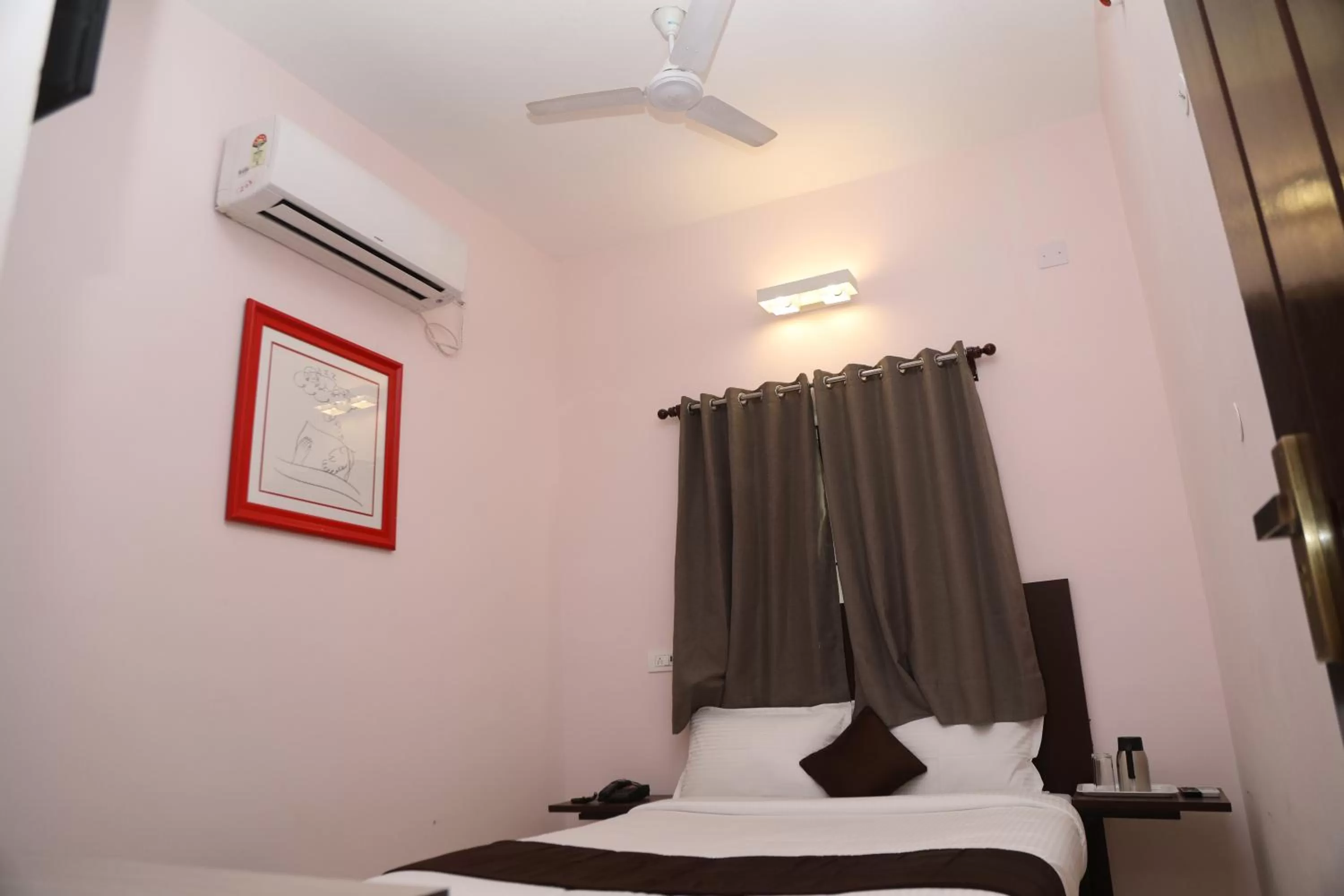 Bed in Hotel RK - Temple Stay