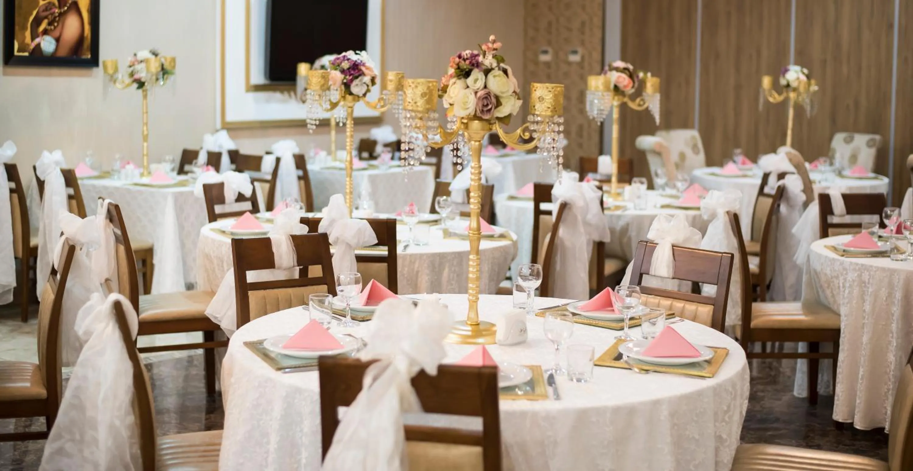 Restaurant/places to eat in MidMar Deluxe Hotel