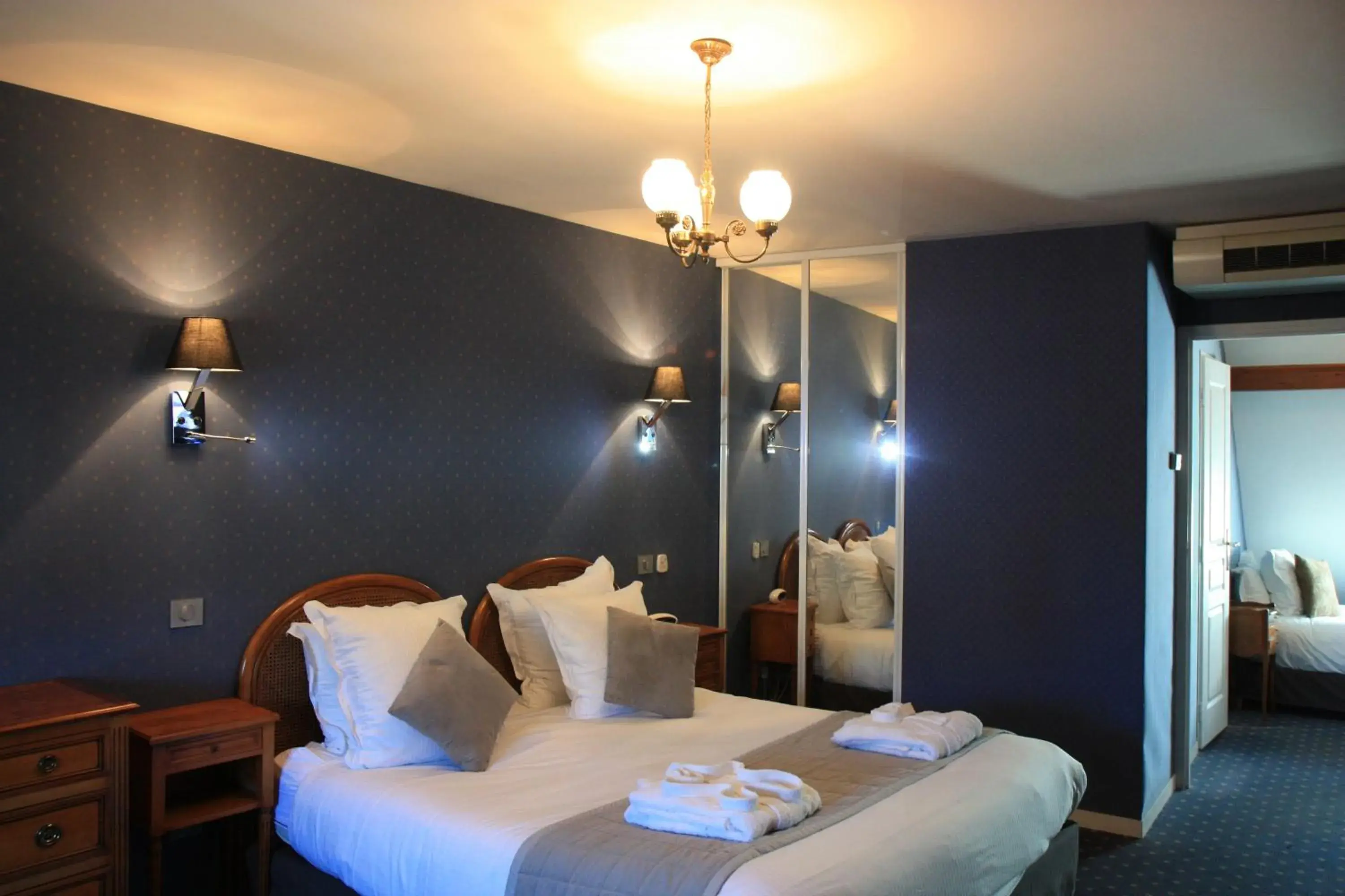 Photo of the whole room, Bed in Hotel Henry Ii Beaune Centre