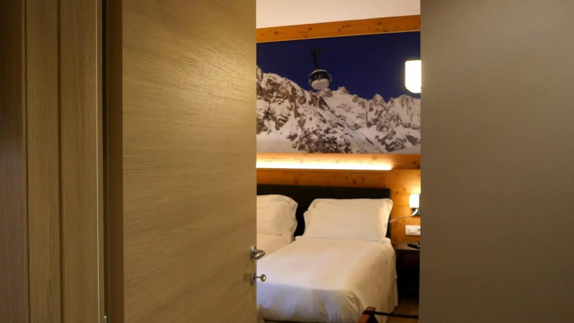 Bed in Dada Mountain Hotel