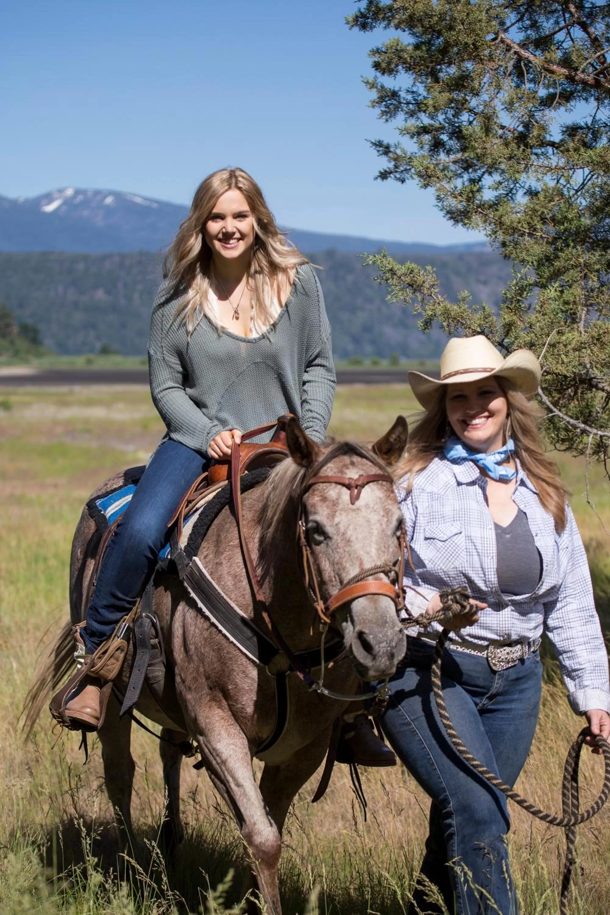 Horse-riding in Running Y Ranch Golf & Spa Resort