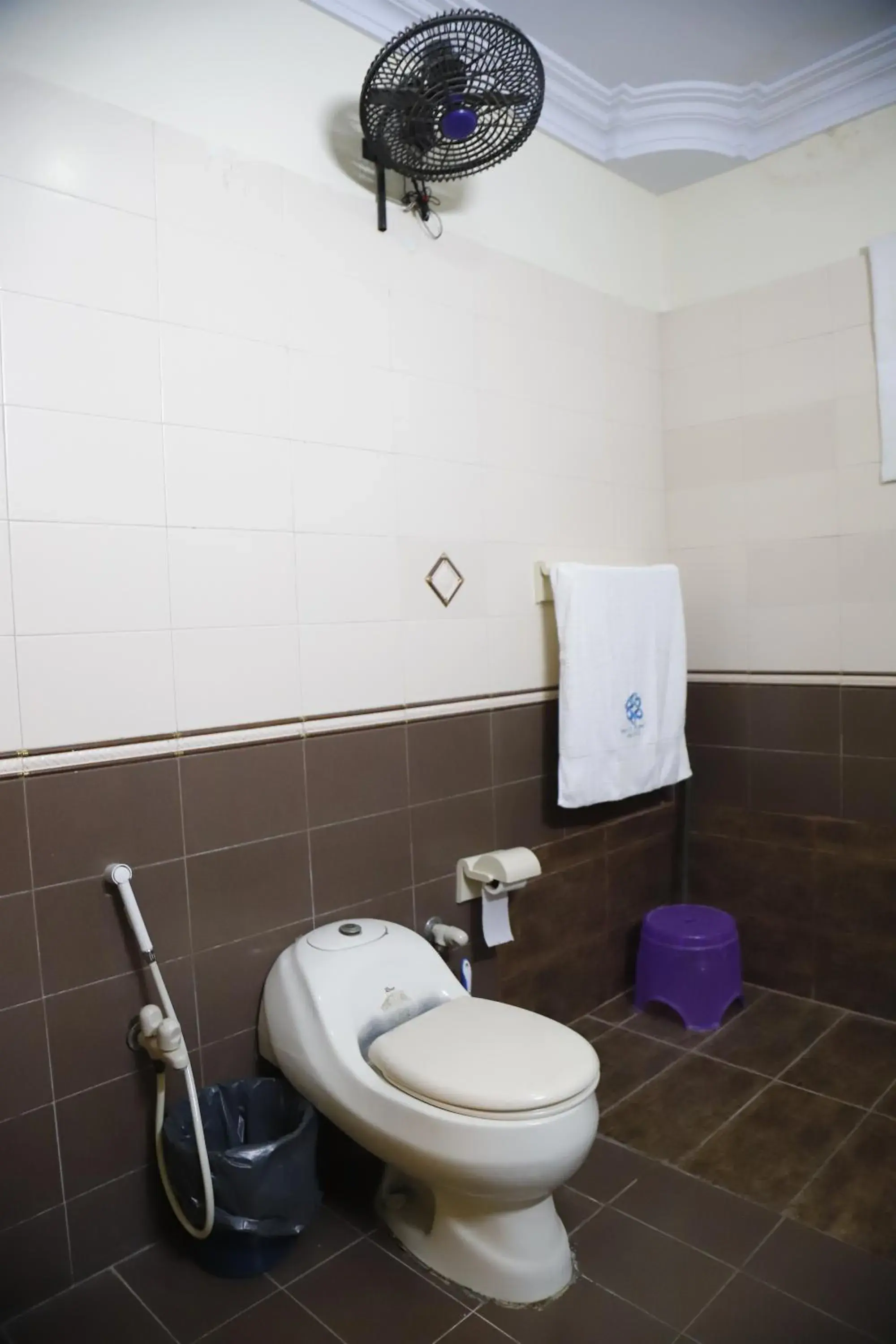 Toilet, Bathroom in Waypoint Hotel