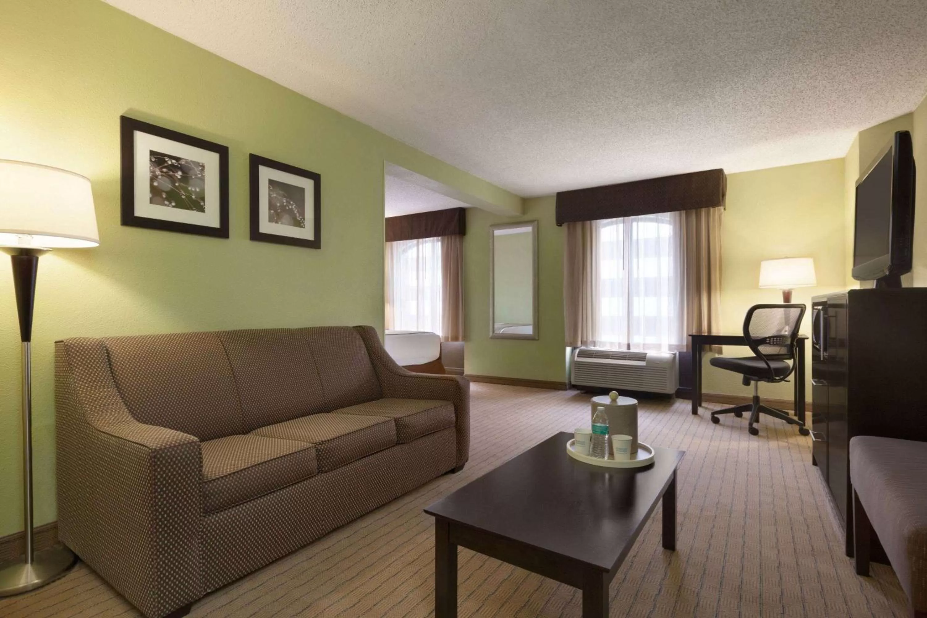 Photo of the whole room in Days Inn by Wyndham Baltimore Inner Harbor